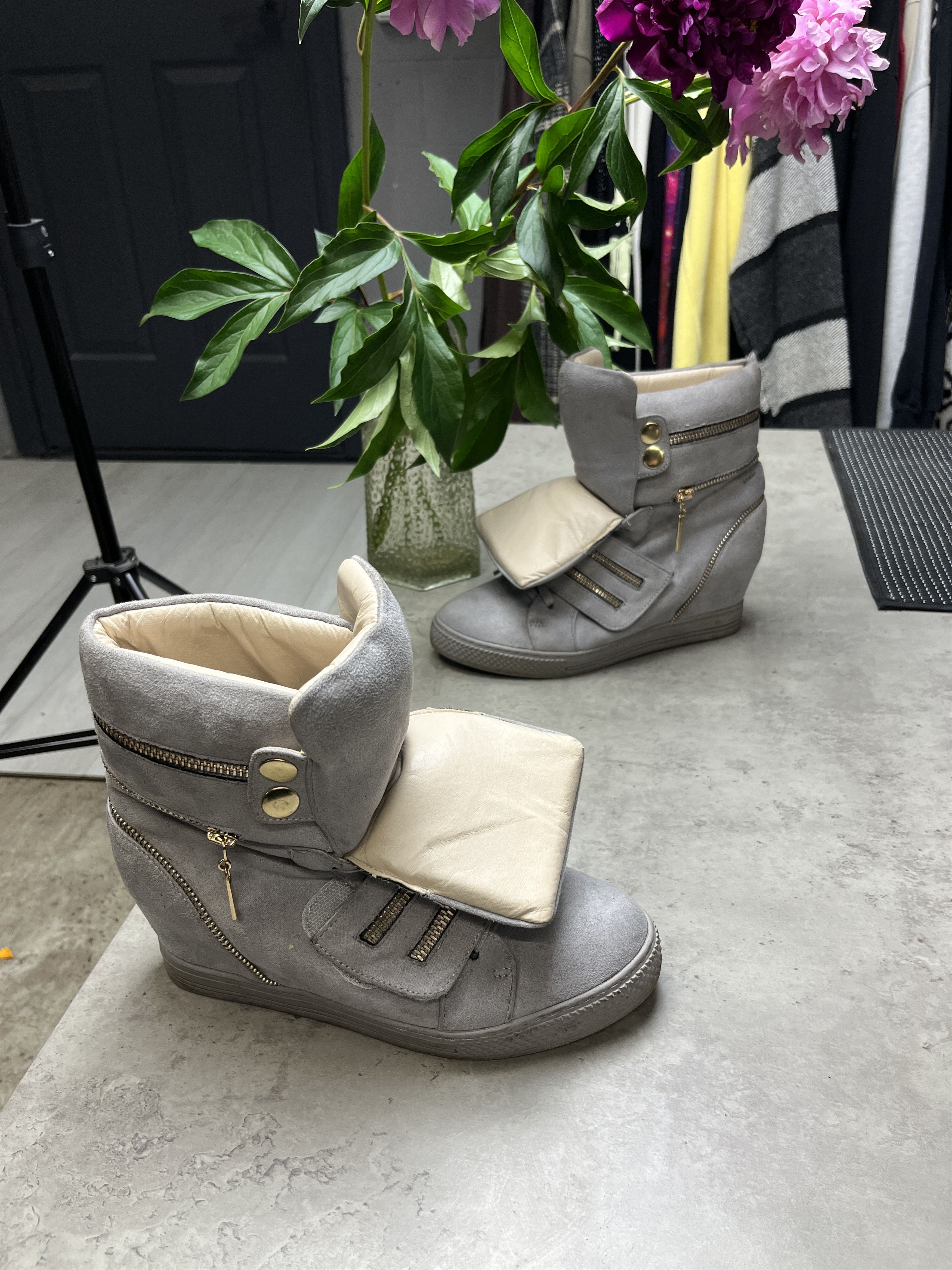 Other 2000s LUBOO SUEDE VELCRO WEDGE SNEAKERS - 5119 Size US 7 / EU 40 - 4 Thumbnail