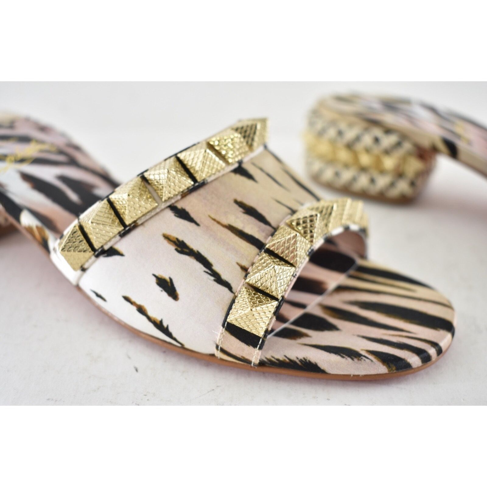 Christian Louboutin Christian Louboutin Pyramule 30 Leopard Gigi Gold Stud Size US 8 / IT 38 - 6 Thumbnail