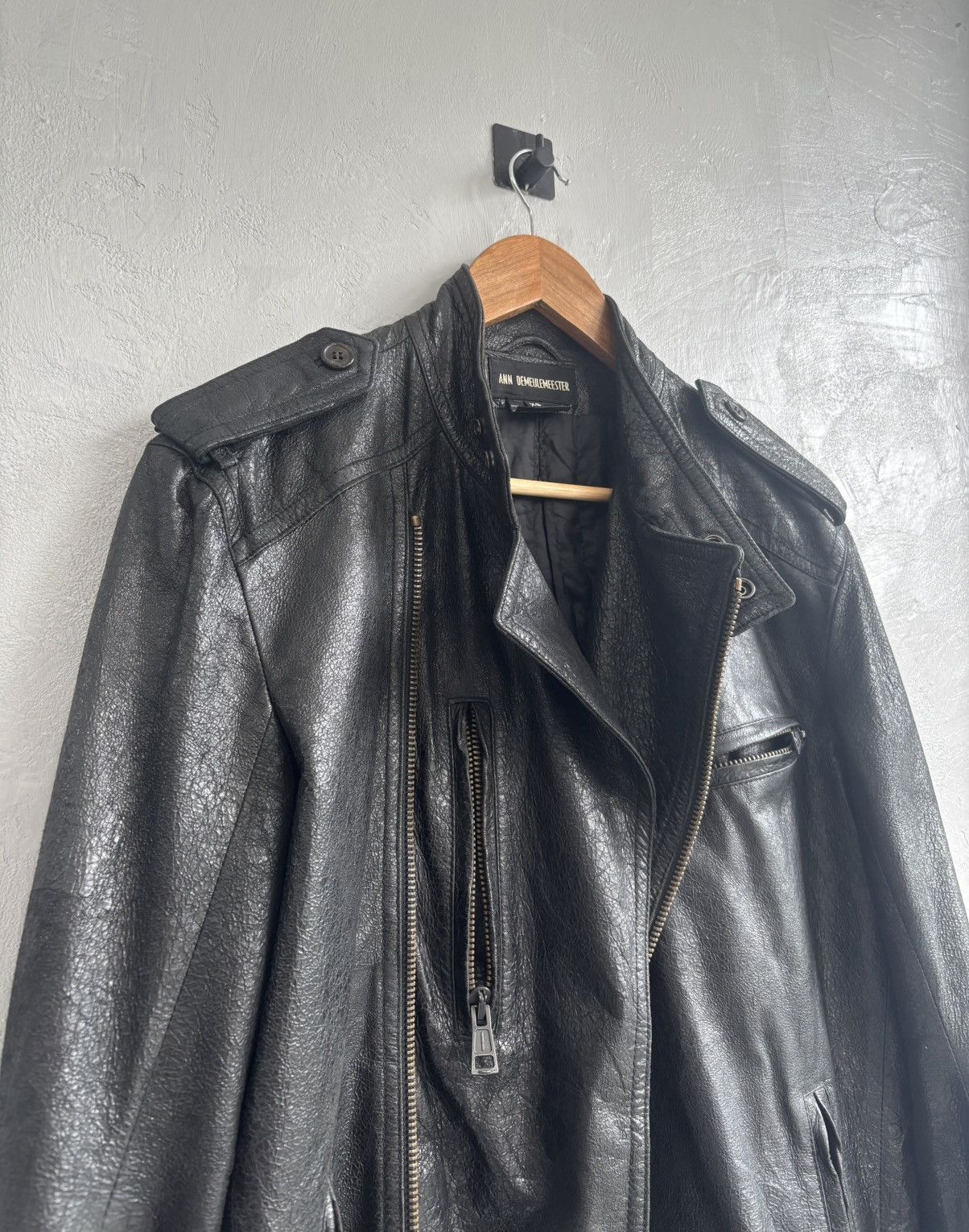 Ann Demeulemeester Ann Demeulemeester SS2003 cracked leather biker jacket Size US M / EU 48-50 / 2 - 8 Thumbnail