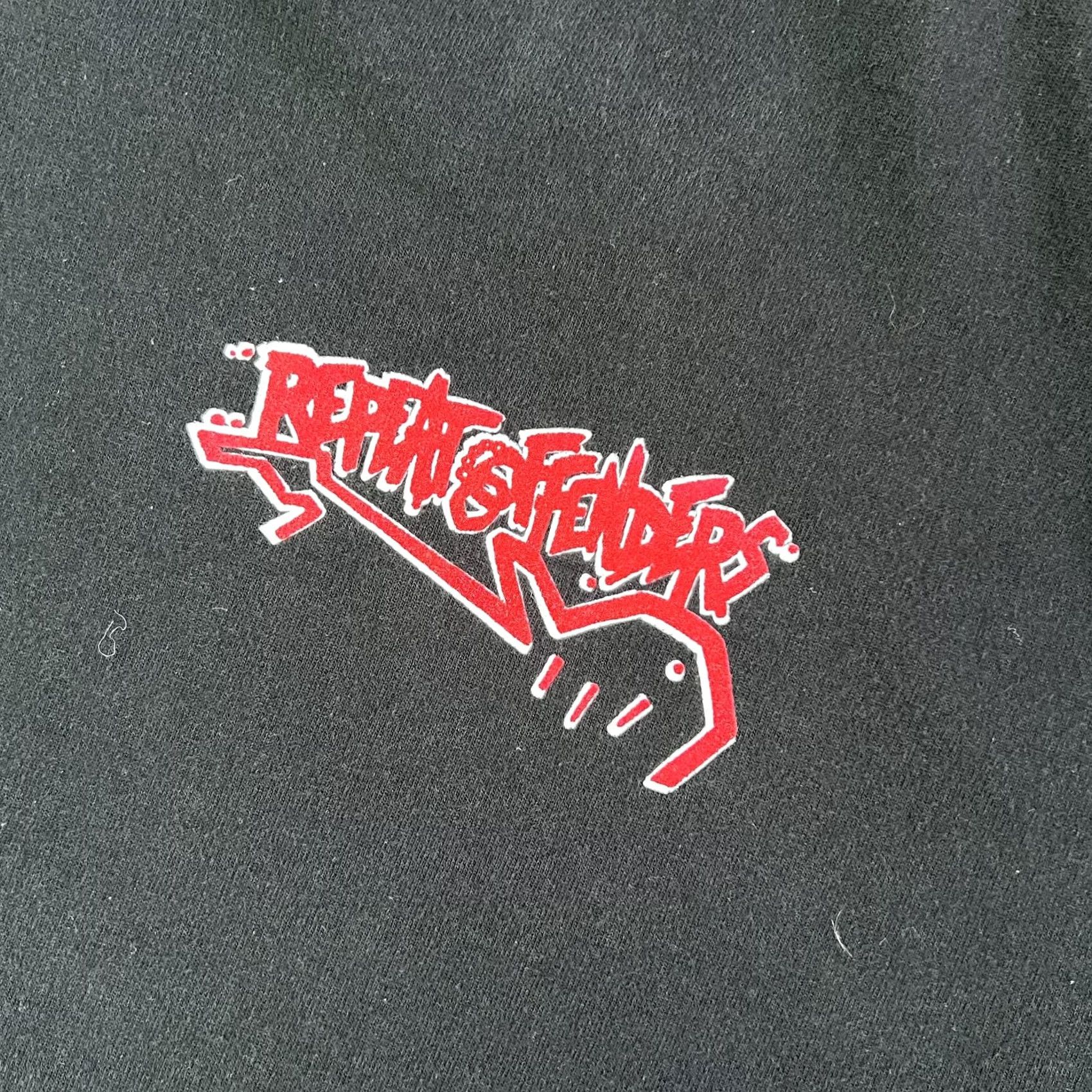 Fruit Of The Loom Vintage Repeat Offenders Shirt Mens XL Black Band Graphic Fruit Of The Loom 90s Size US XL / EU 56 / 4 - 2 Thumbnail