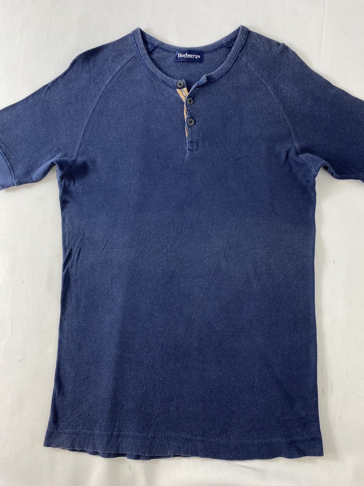 Burberry 90s Burberrys Of London Henley Neck Plain Tee Size US S / EU 44-46 / 1 - 3 Thumbnail