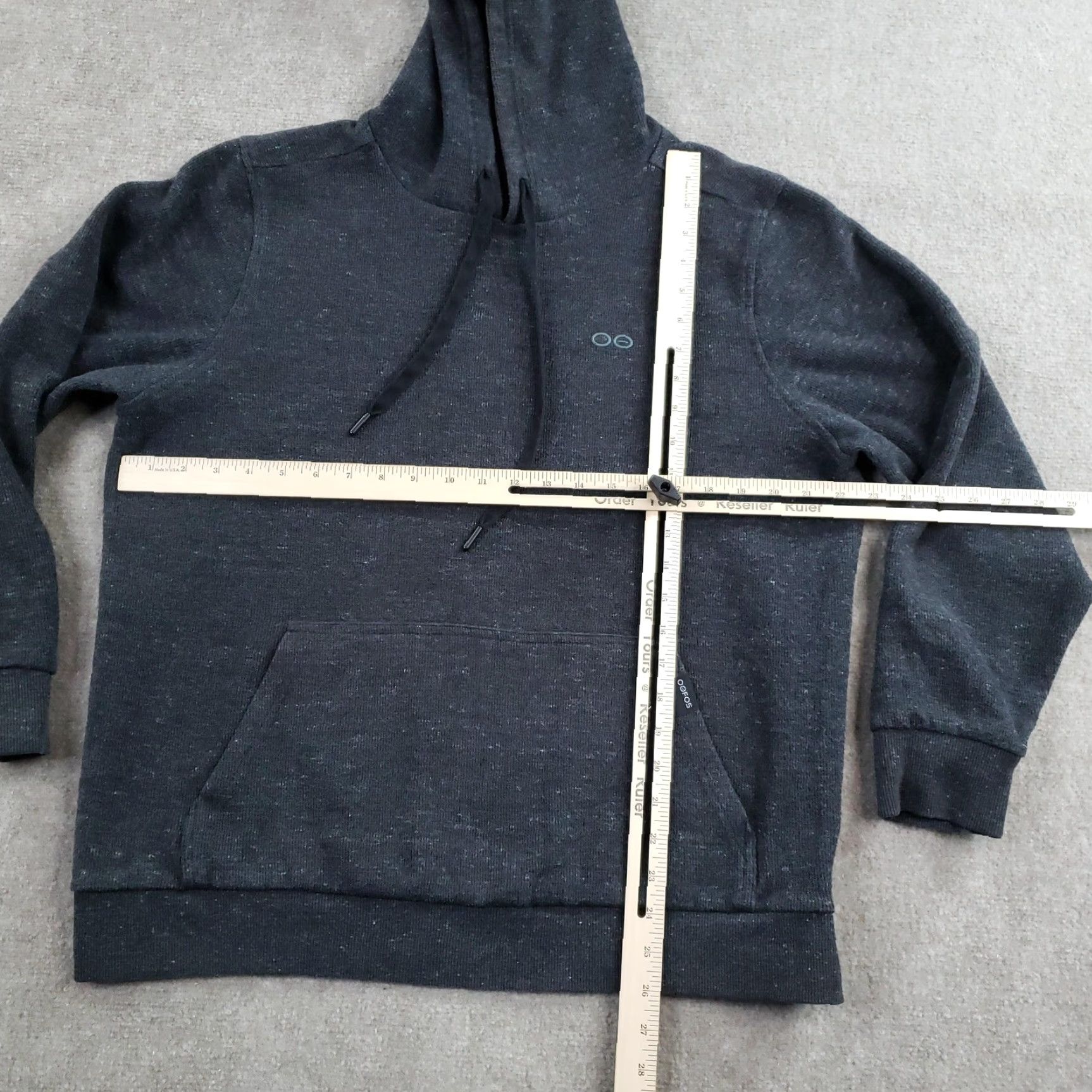 Vintage OOFOS Hoodie Mens Large Gray Pullover Kangaroo Pocket Fleece Logo Sweatshirt Size US L / EU 52-54 / 3 - 2 Thumbnail