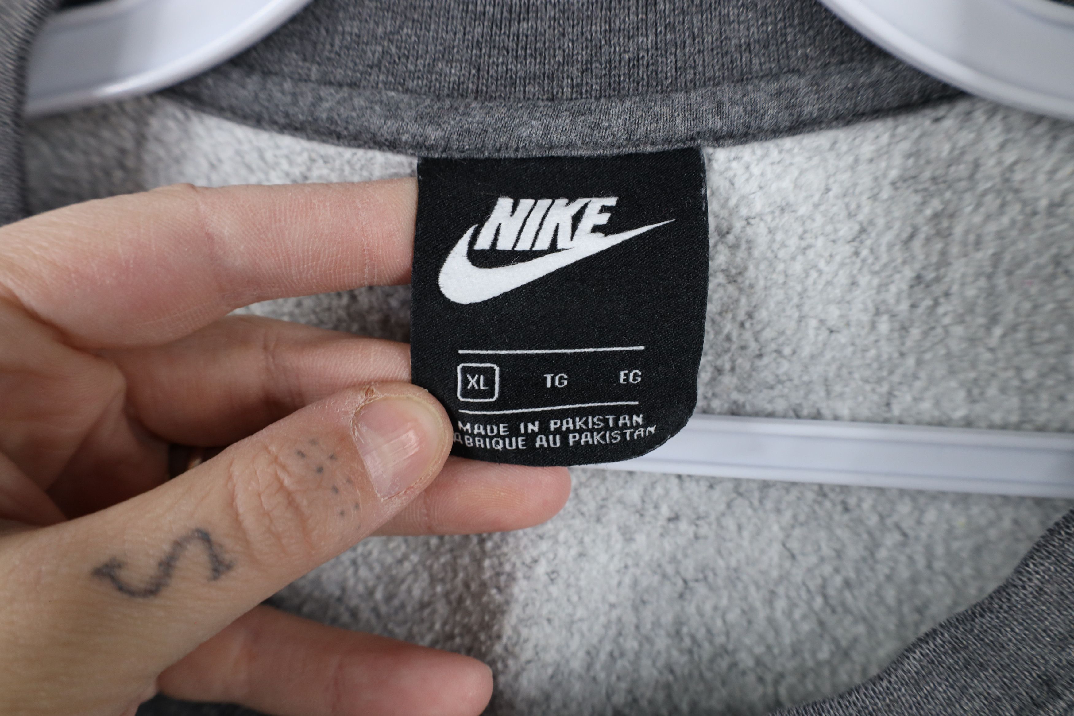 Nike × Vintage Vintage Y2K Nike Scott Mini Swoosh Crewneck Sweatshirt Gray Size US XL / EU 56 / 4 - 8 Thumbnail