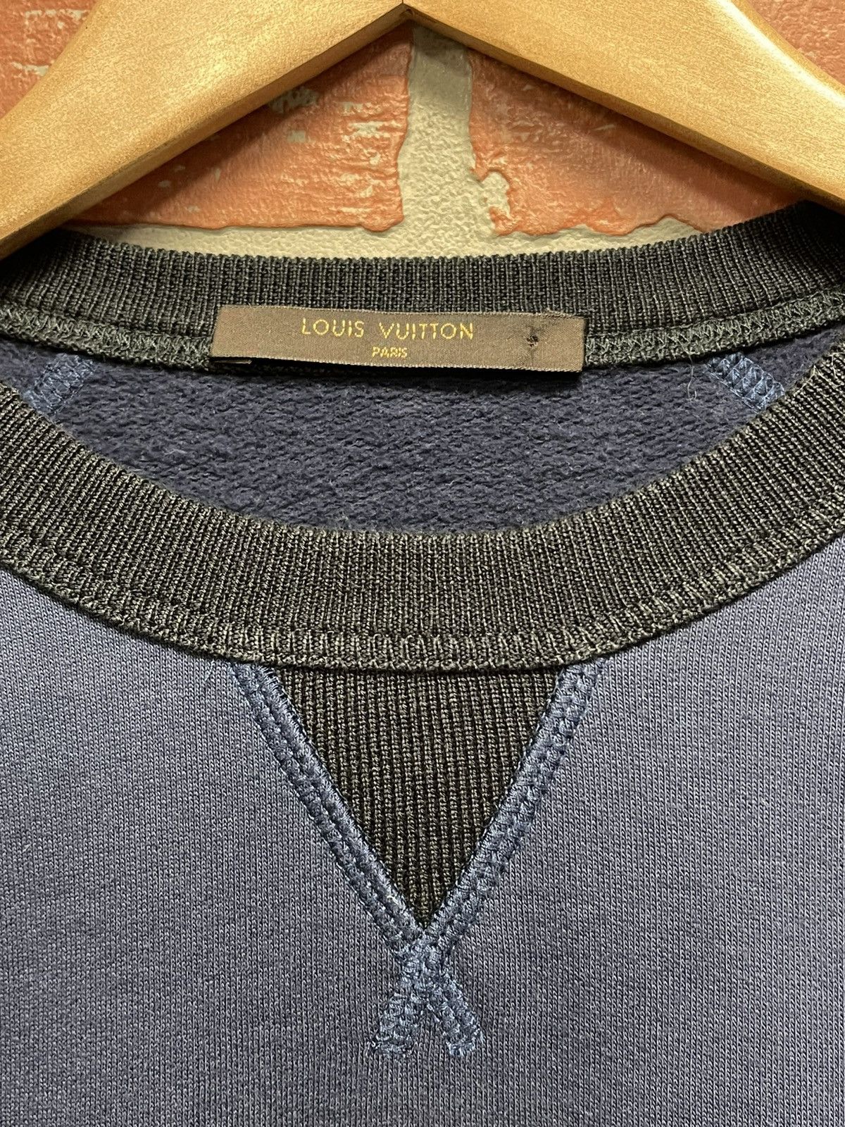 Louis Vuitton Size M - Louis Vuitton Malletier Crewneck Blue Size US M / EU 48-50 / 2 - 9 Thumbnail