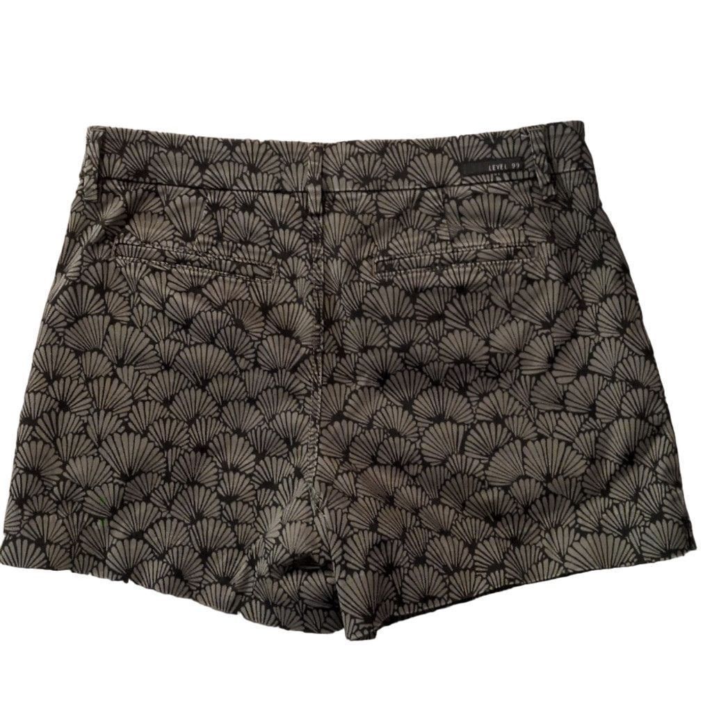 Level 99 Green Clamshell Shorts Size 29