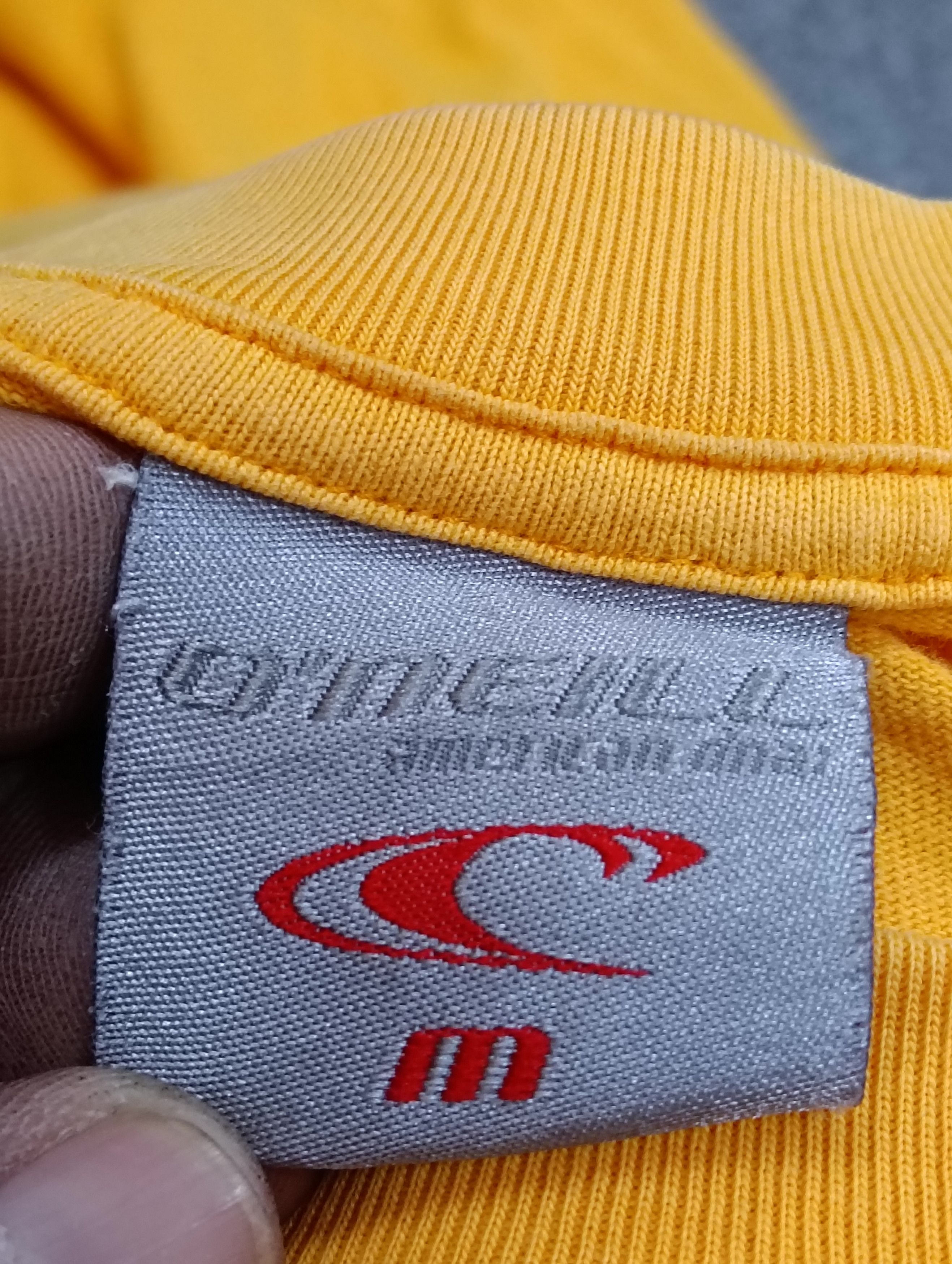 O'Neill Vintage O'Neil yellow Tshirt. Size US M / EU 48-50 / 2 - 5 Thumbnail