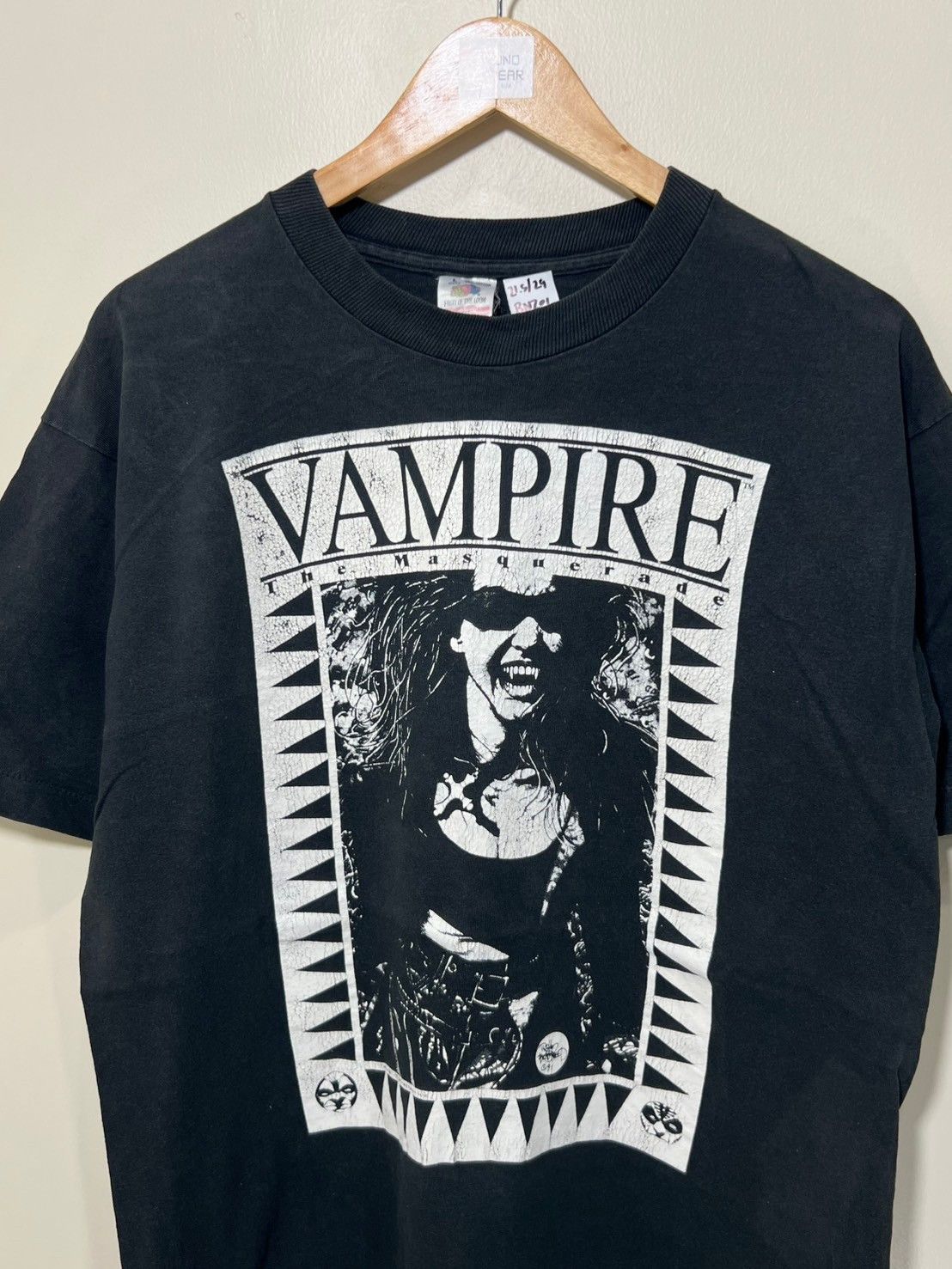 Fashion Victim × The Game × Vintage Vintage 90's Vampire The Masquerade Shirt bnz01 Size US L / EU 52-54 / 3 - 2 Thumbnail