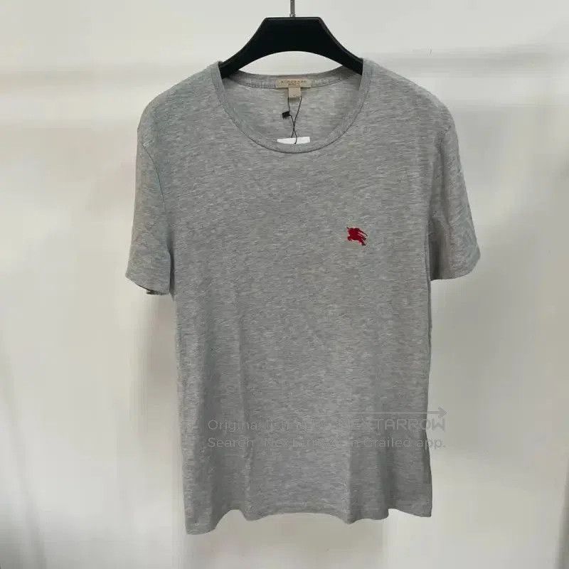 Burberry Burberry Gray Women's T-Shirt M Size. Size M / US 6-8 / IT 42-44 - 1 Thumbnail