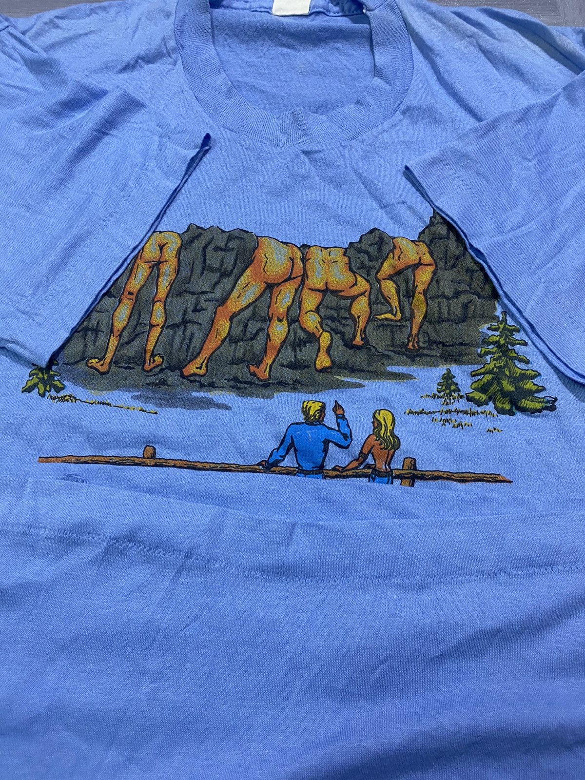 Vintage 1979's Mt. Rushmore's Behind T-shirt Size US L / EU 52-54 / 3 - 16 Thumbnail