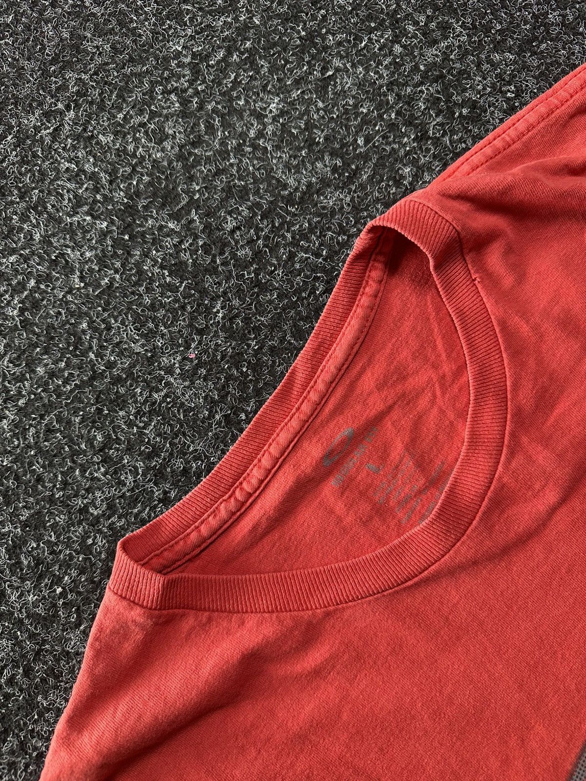 Oakley × Vintage 🚨 RARE OAKLEY CENTER LOGO BOXY FIT VINTAGE TEE Y2K OUTDOOR Size US L / EU 52-54 / 3 - 4 Thumbnail