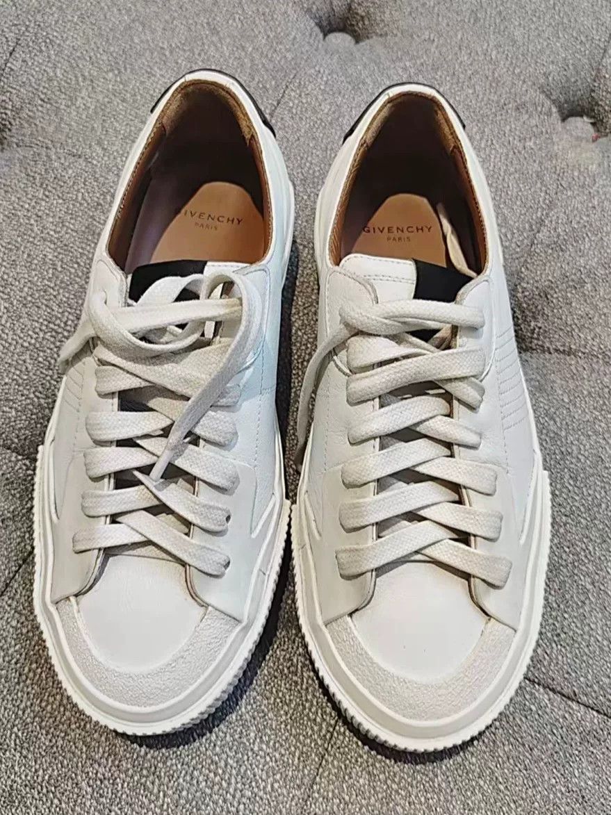 Givenchy GIVENCHY Lettered White Sneakers Size US 4.5 / IT 34.5 - 1 Thumbnail