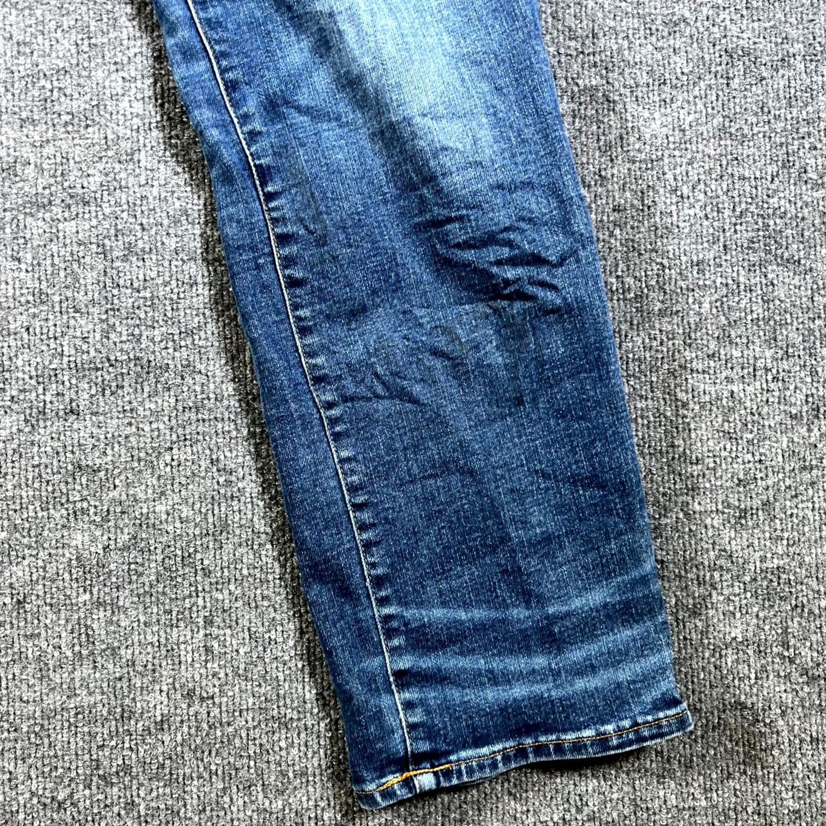 American Eagle Outfitters American Eagle Outfitters Jeans Men 32x30 Blue Denim Medium Wash Straight Leg / 5-Pocket Design / Button Closure / Regular Fit Size US 32 / EU 48 - 5 Thumbnail