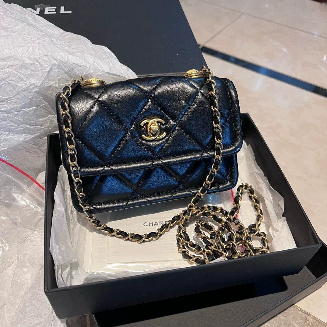 Chanel Pre-loved Bag Very good condition Size ONE SIZE - 1 Thumbnail