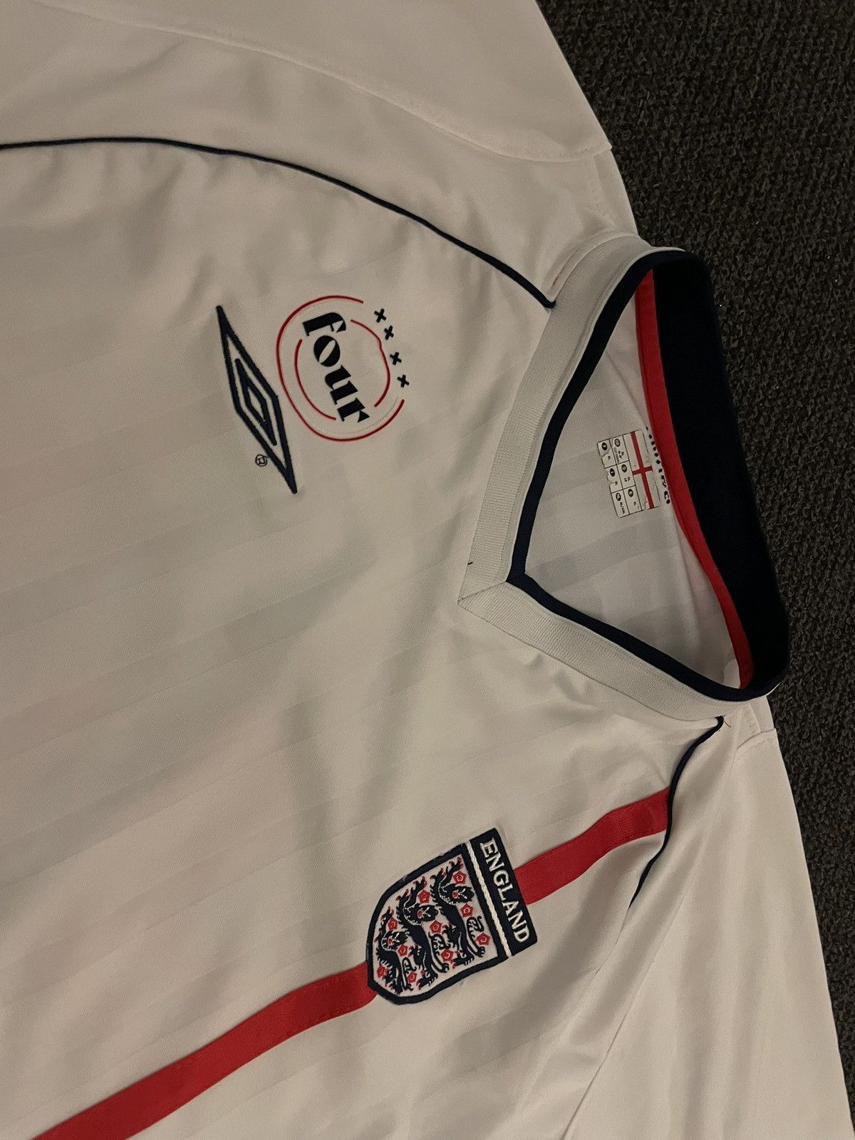 Umbro Vintage Reworked football shirt Size US XL / EU 56 / 4 - 4 Thumbnail