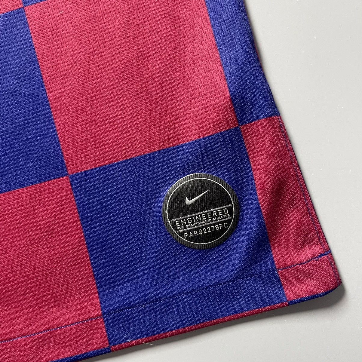 Vintage BARCELONA NIKE 2019/2020 FOOTBALL HOME JERSEY #10 MESSI Size US L / EU 52-54 / 3 - 7 Thumbnail