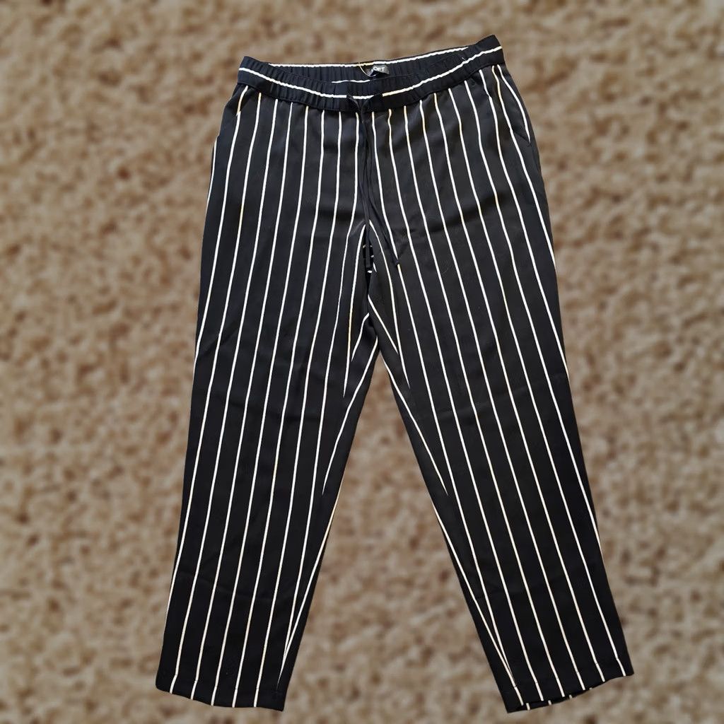 Loft LOFT Pants Womens Regular Size M Black White Striped Tapered Pull On Casual Career Dress Pants Size 32" / US 10 / IT 46 - 1 Thumbnail