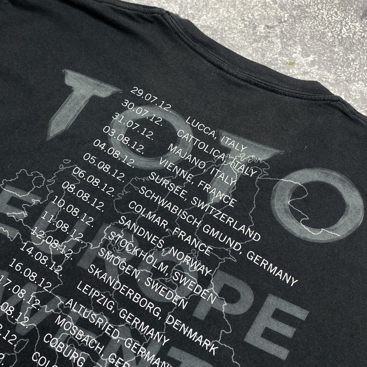 Band Tees Vintage Toto 2012 Europe Tour rock band tee Size US L / EU 52-54 / 3 - 12 Thumbnail