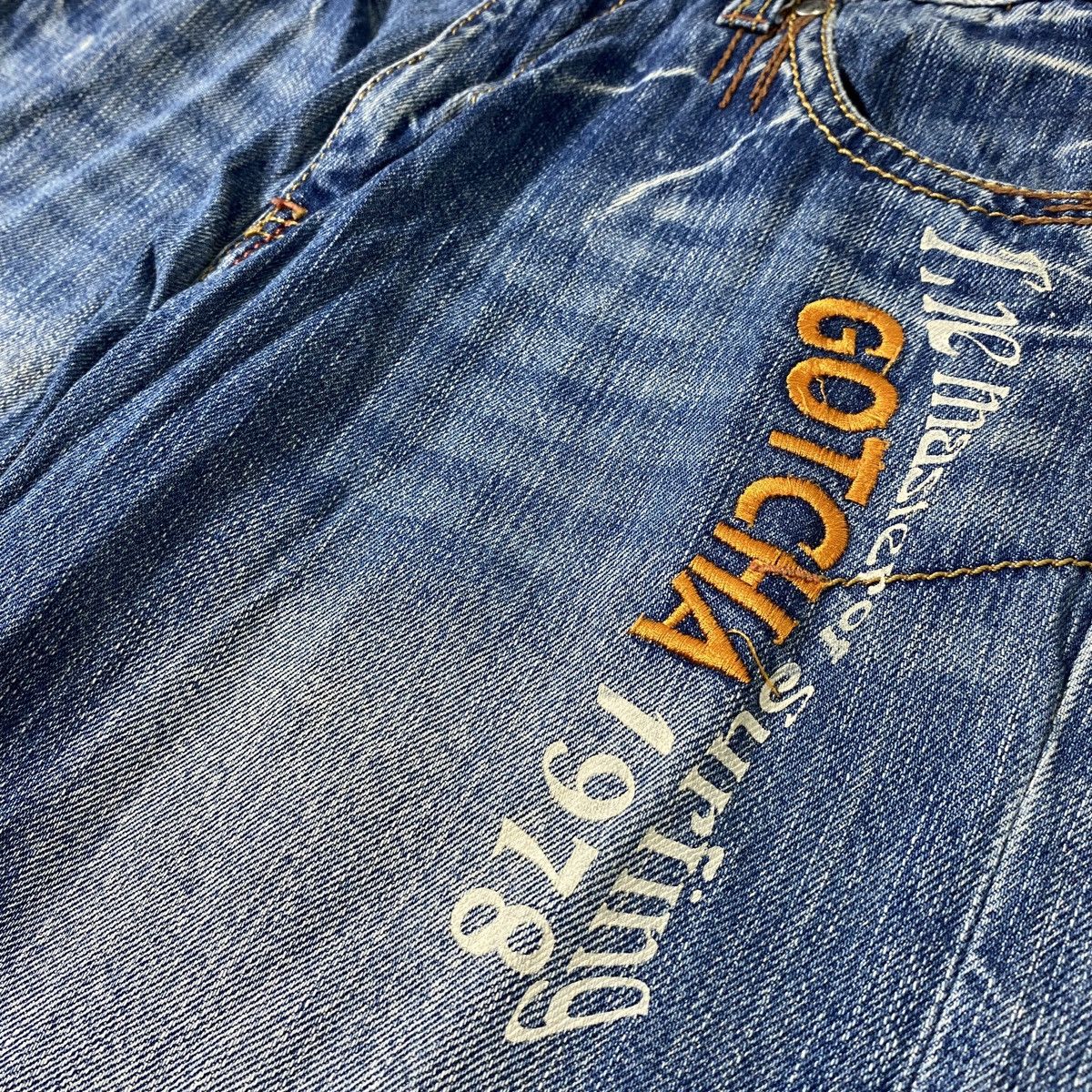 If Six Was Nine × Japanese Brand × Le Grande Bleu (L.G.B.) Vintage Gotcha Spellout Raw Faded Denim Pants Size US 34 / EU 50 - 5 Thumbnail