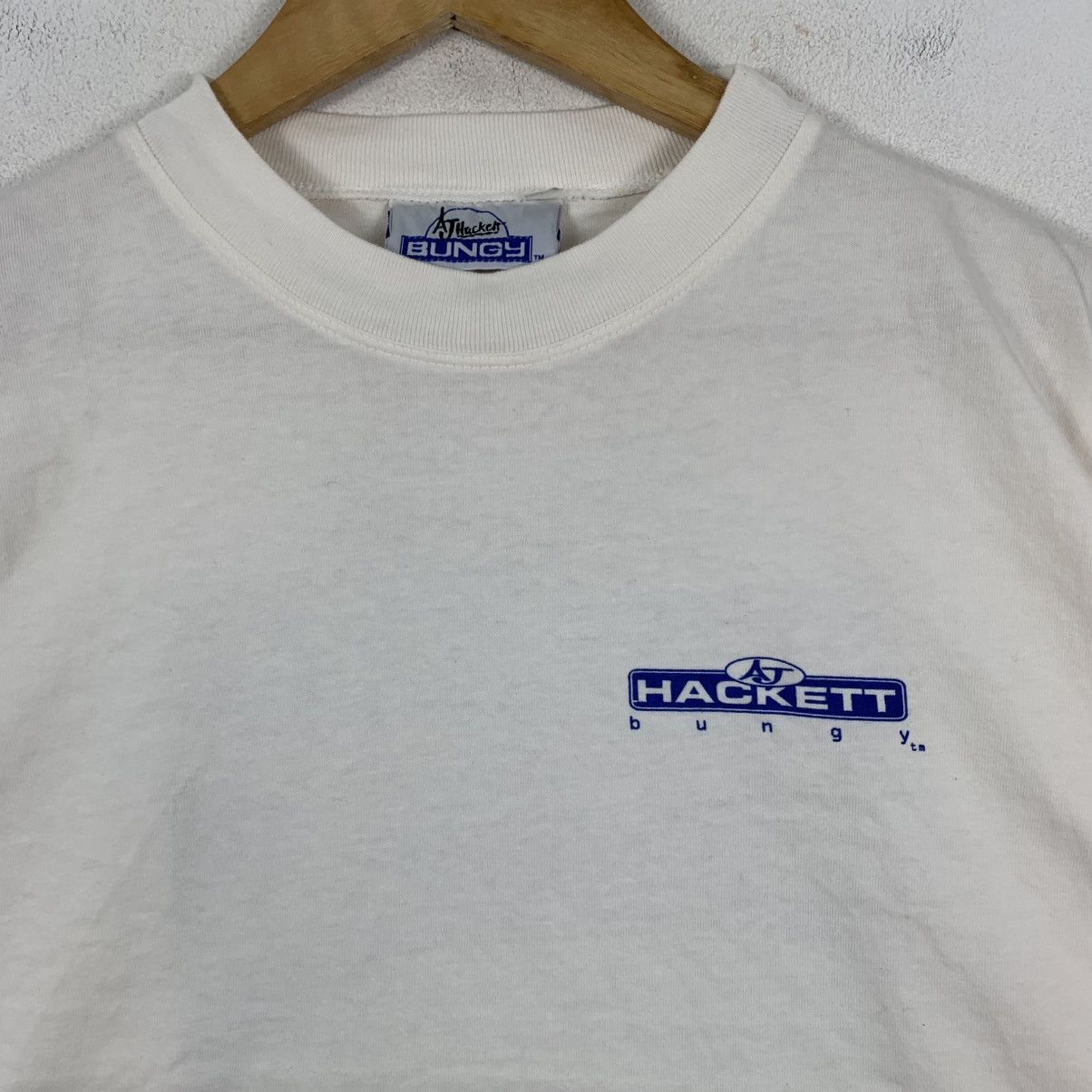 Vintage Vintage AJ HACKETT BUNGY New Zealand Short Sleeve Tshirt Size US L / EU 52-54 / 3 - 5 Thumbnail