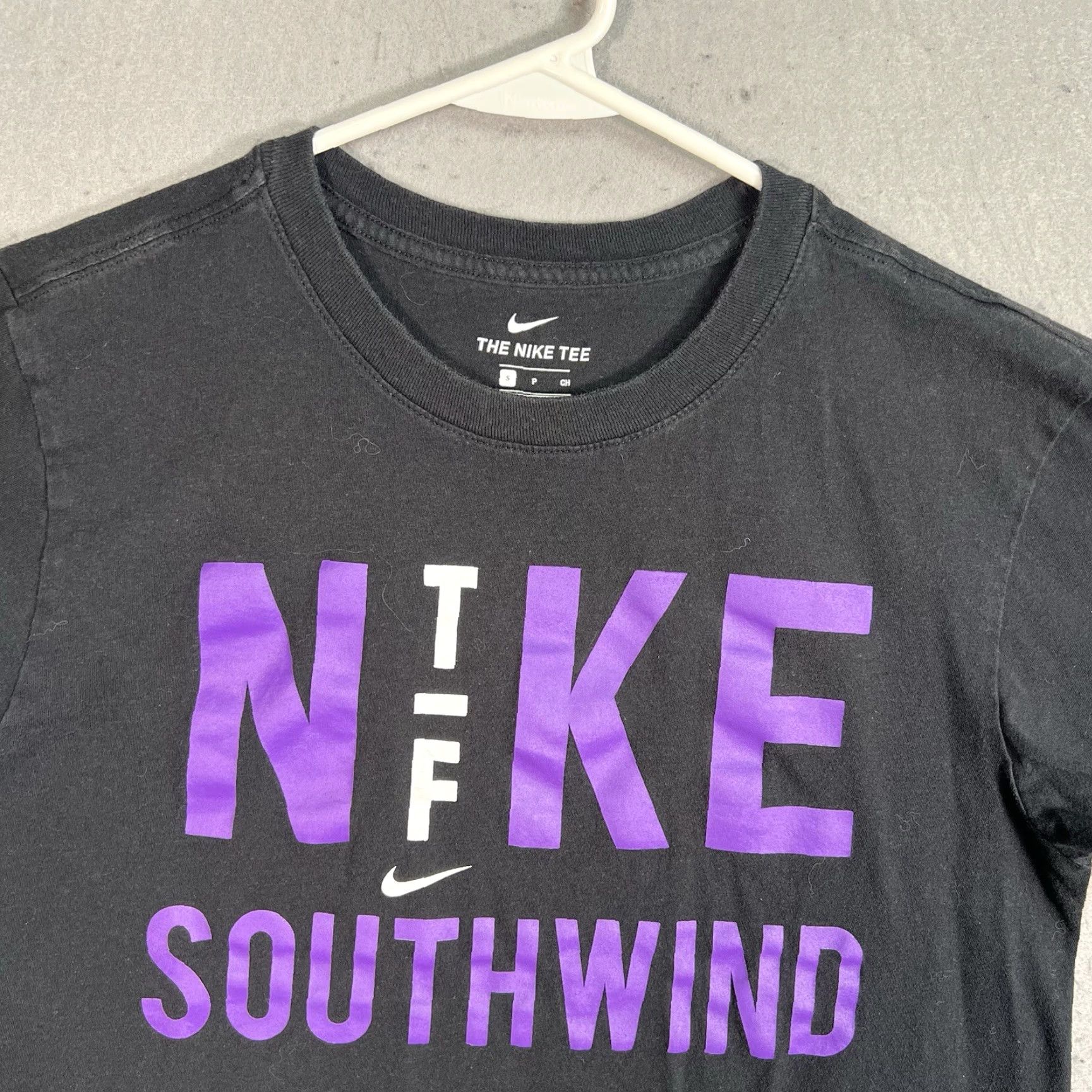 Nike Nike Graphic T Shirt Adult Small Black Mens Size US S / EU 44-46 / 1 - 4 Thumbnail