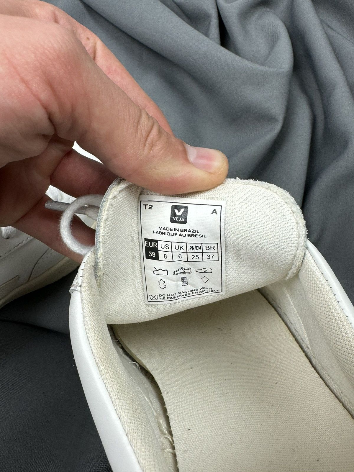 Other Veja V-12 Leather White Unisex Low-Top Sneakers Size US 9 / IT 39 - 13 Thumbnail