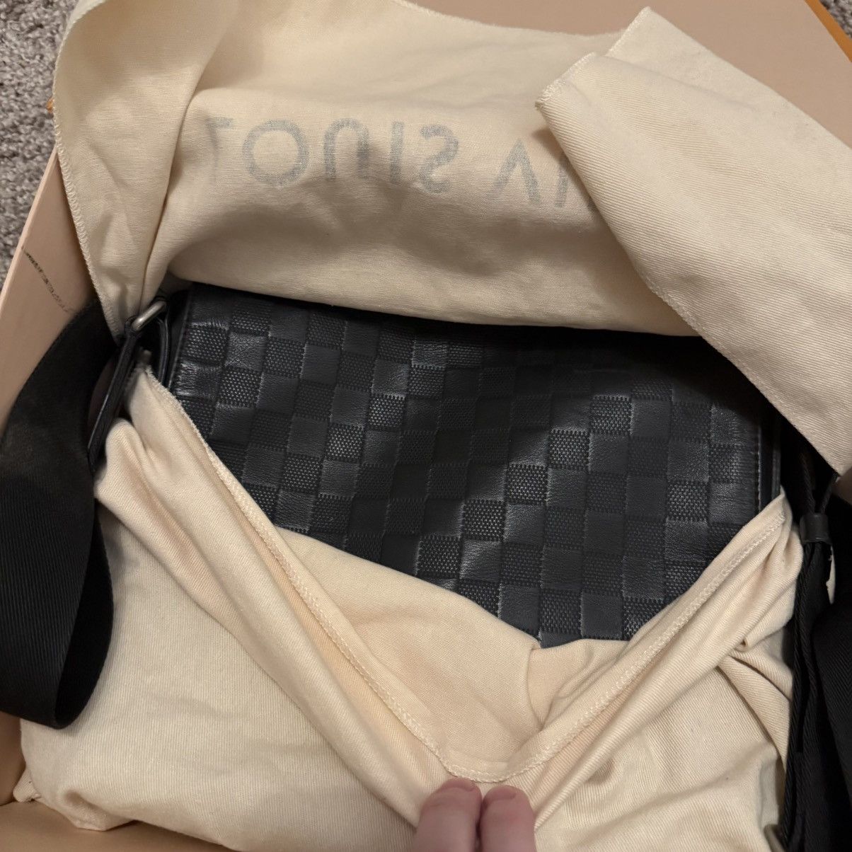 Louis Vuitton LV Louis Vuitton Infini messenger across body bag damier l Size ONE SIZE - 3 Thumbnail