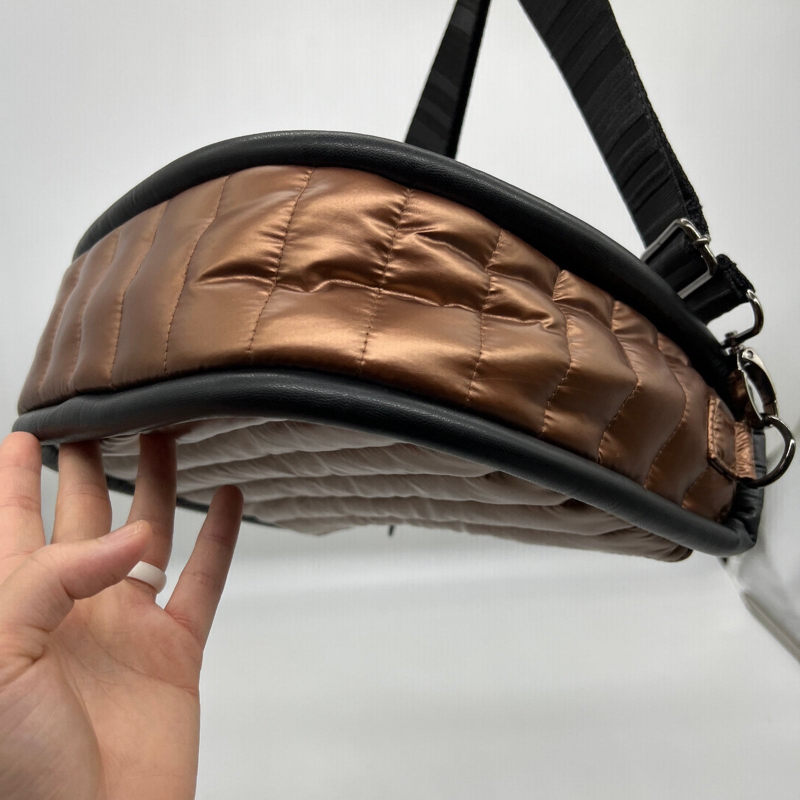 Other Think Royln Audrey VL Trim Crossbody Purse Pearl Copper Colo Size ONE SIZE - 10 Thumbnail