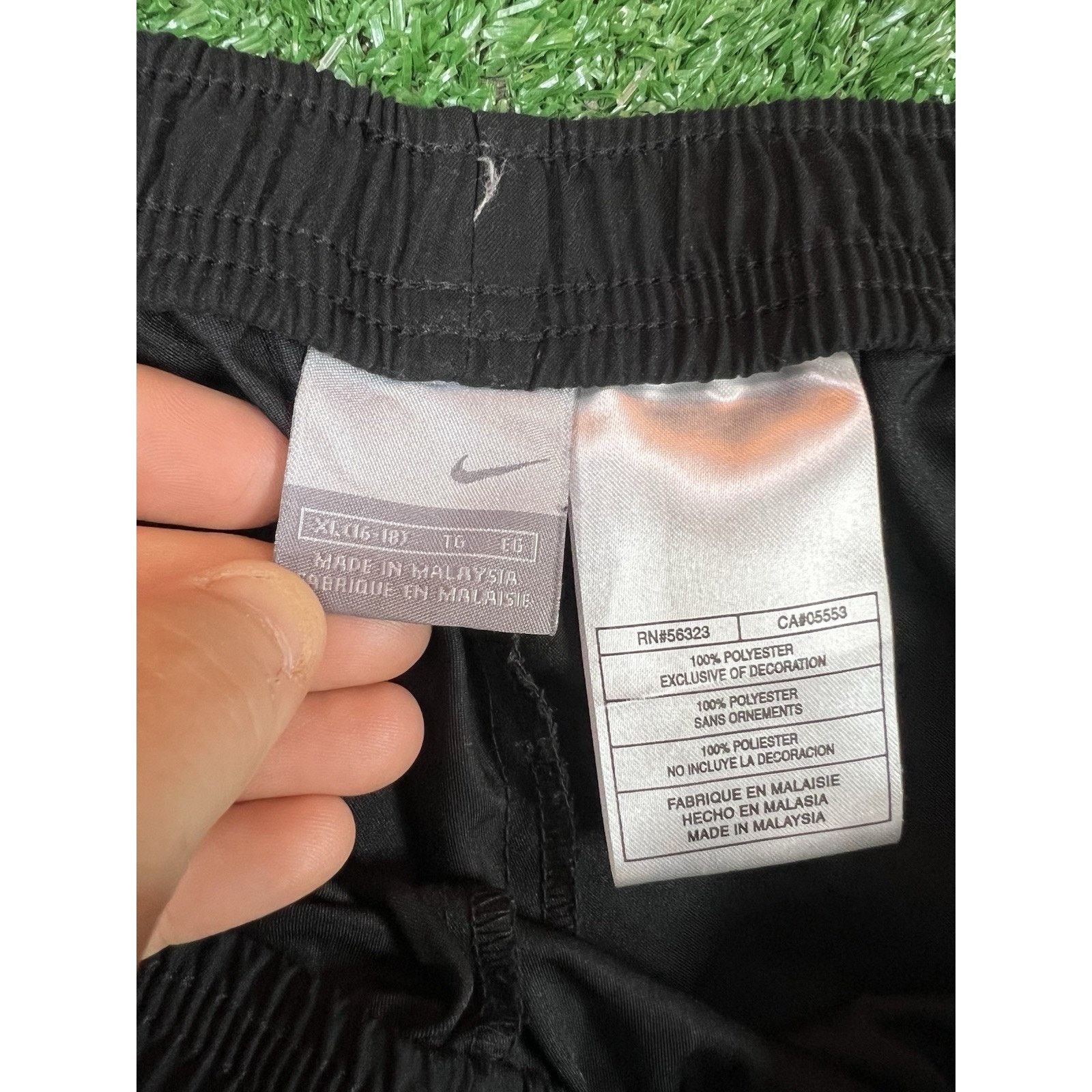 Nike Vintage Nike Windbreaker Black Baggy Swooshie Joggers XL Size US 36 / EU 52 - 2 Thumbnail