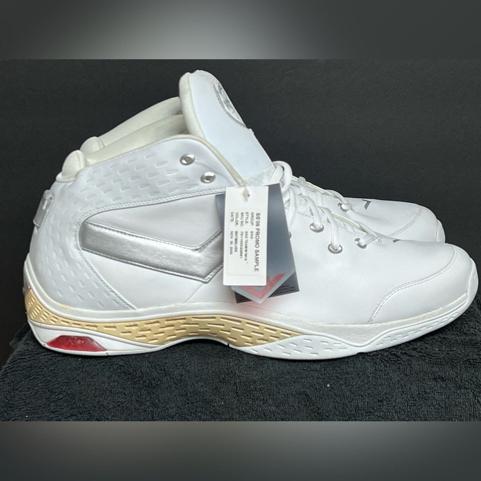PONY NWT VINTAGE Pony Basketball SS Shoes PROMO SAMPLE Size 18 Size US 15 / EU 48 - 4 Thumbnail