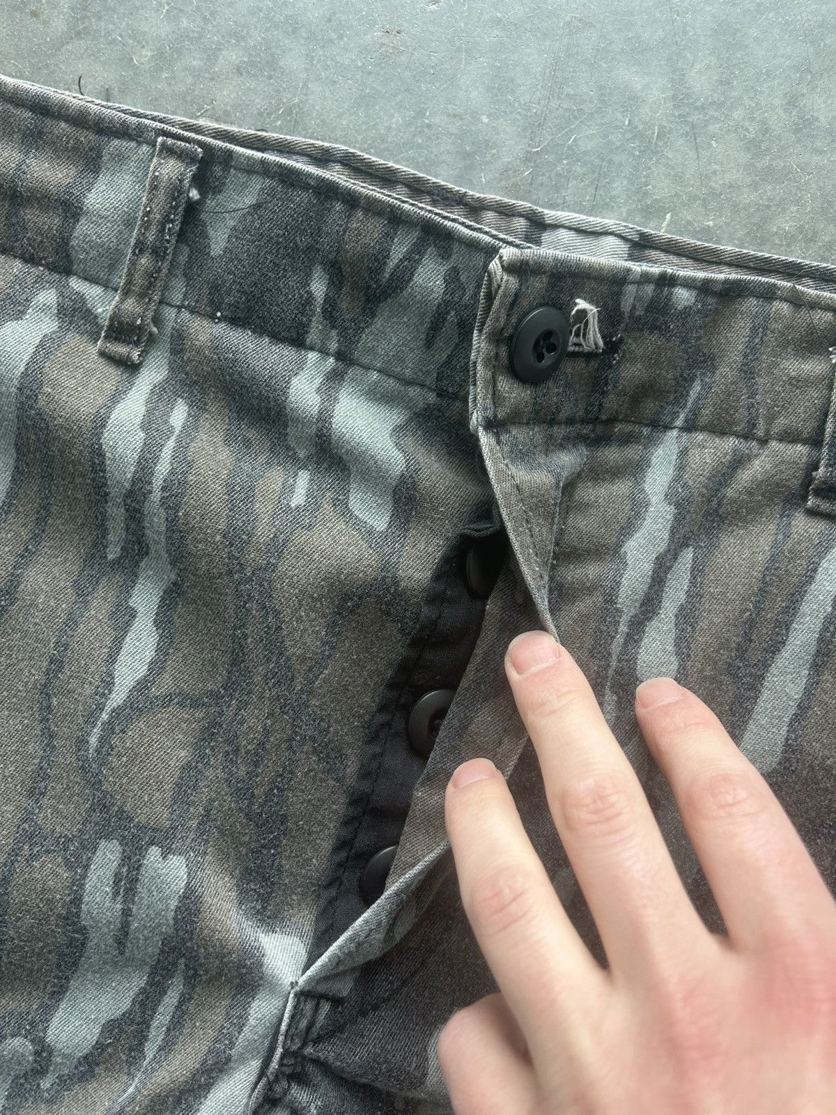 Vintage Vintage 90s Trebark Camo Cargo Pants Size US 33 - 4 Thumbnail