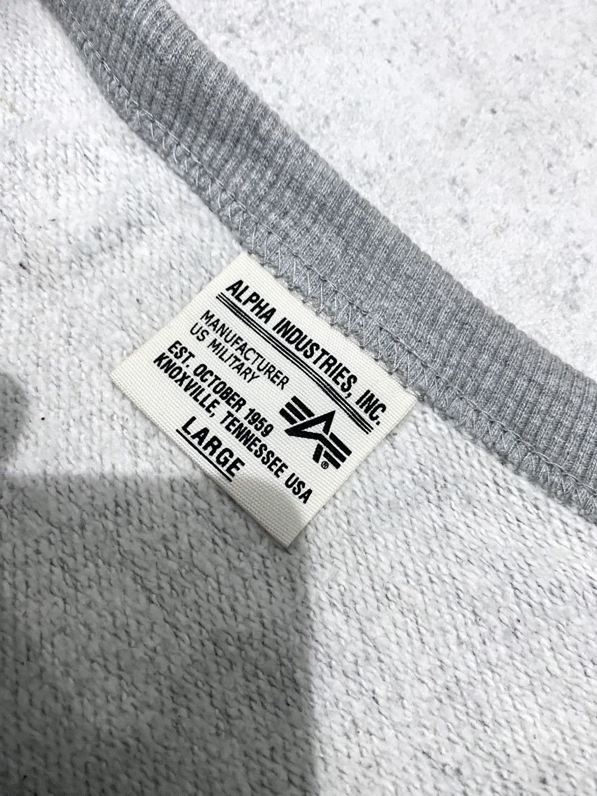 Alpha Industries Alpha Industries US Military Pocket Sweatshirt Size US L / EU 52-54 / 3 - 7 Thumbnail