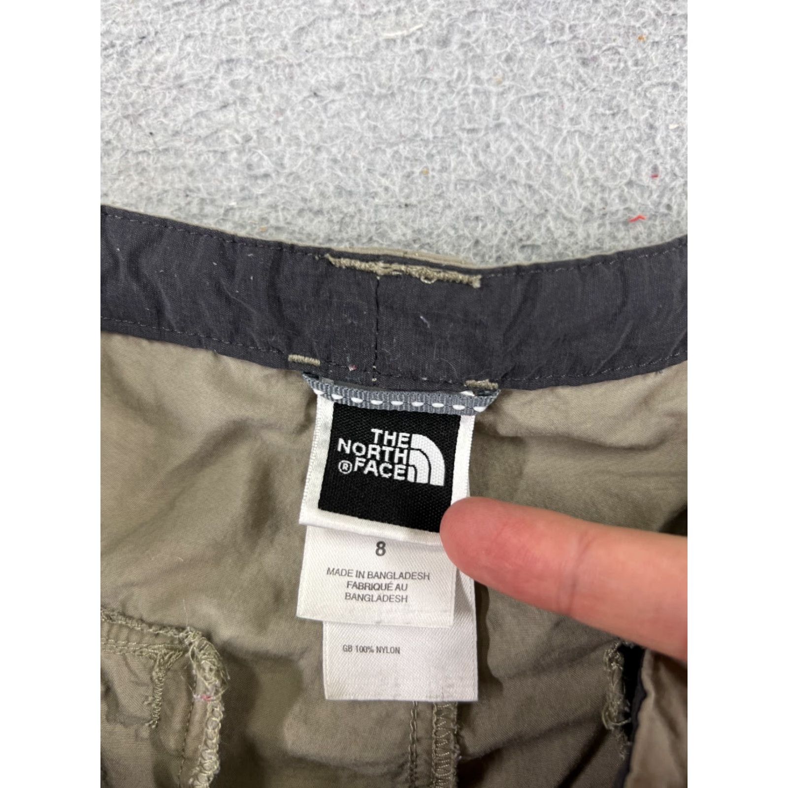 The North Face The North Face Shorts Women 8 Beige 100% Nylon Cargo Hiking Camping Fishing 28x4 Size 30" / US 8 / IT 44 - 6 Thumbnail