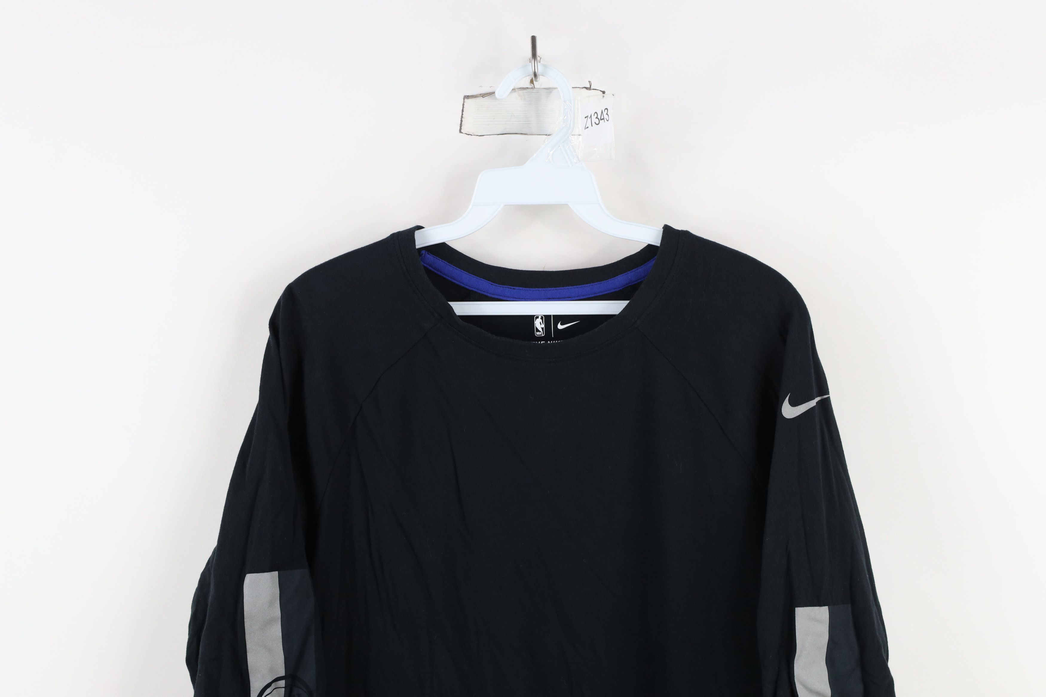 Nike × Vintage Nike Cut Detroit Pistons Basketball 3/4 Sleeve T-Shirt Black Size US L / EU 52-54 / 3 - 2 Thumbnail