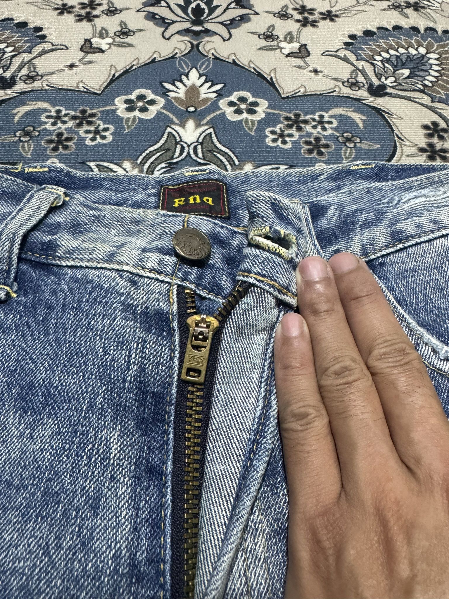 Beauty Beast × Japanese Brand Vintage Japanese Brand RNA Distressed Jeans Sun Faded Size US 32 / EU 48 - 5 Thumbnail