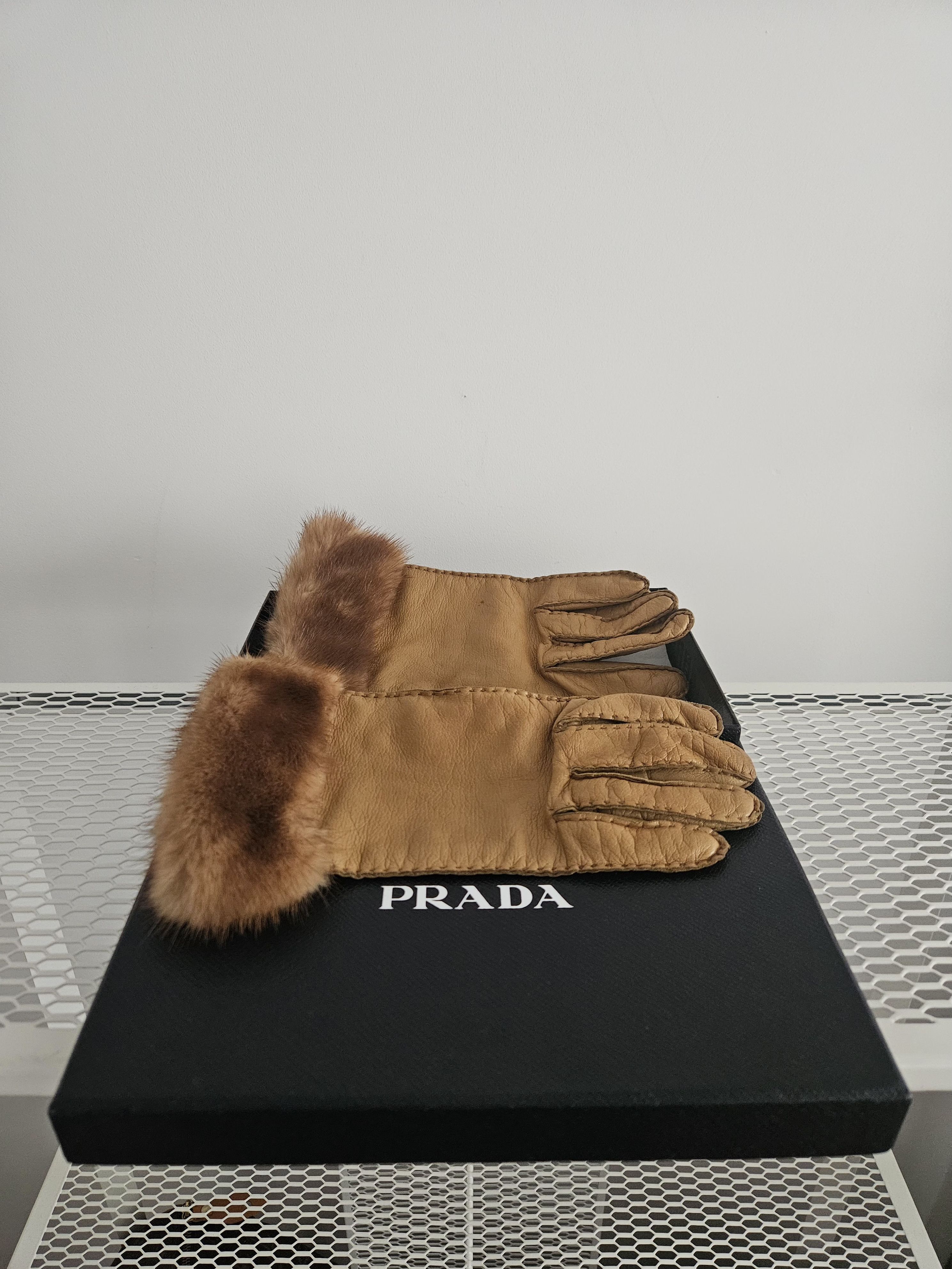 Prada Prada lambskin and mink fur gloves Size ONE SIZE - 1 Thumbnail