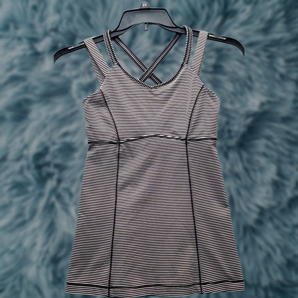 Lululemon Lululemon Activewear Tank Top Womens 6 Multicolor Striped Padded Small Pullover Gym Tank Size M / US 6-8 / IT 42-44 - 1 Thumbnail