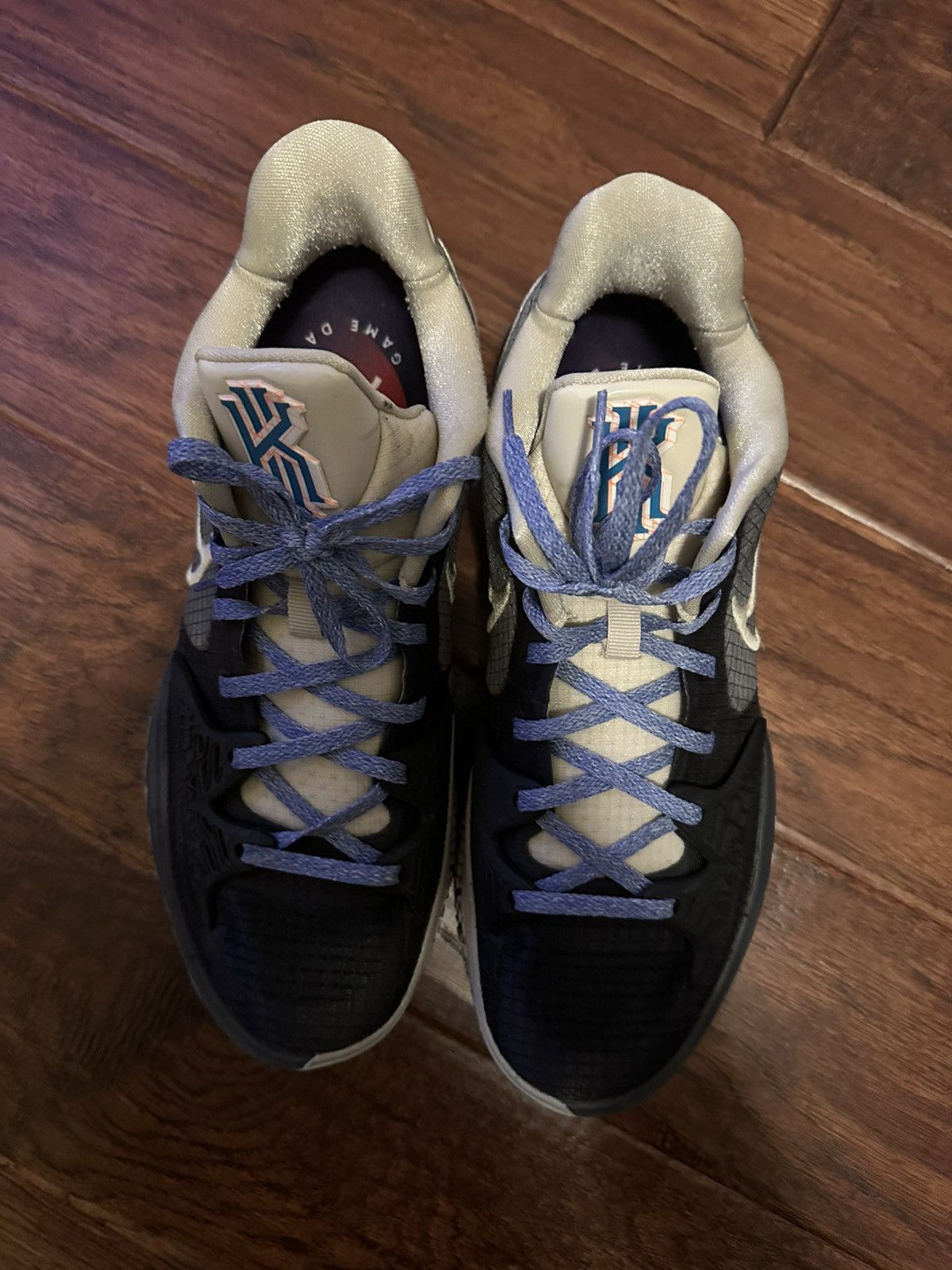 Nike Kyrie Low Black Grey Rattan