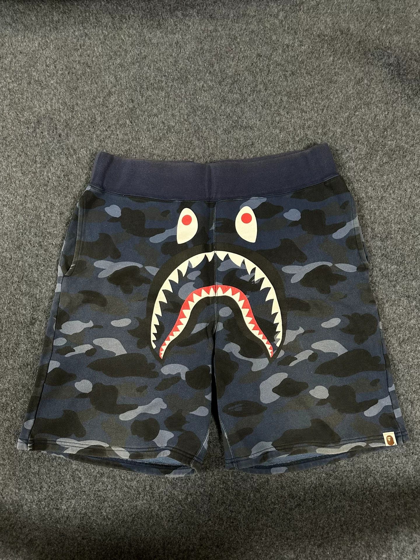 Bape Bape Multi Shark Shorts Designer Size US 38 / EU 54 - 1 Thumbnail