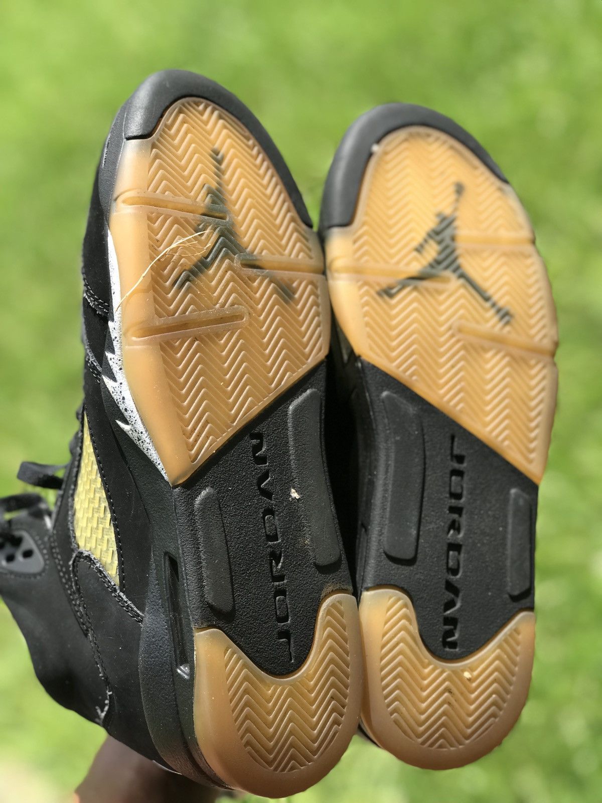 Jordan Brand Air Jordan Retro 5 Black Metallic (2016) Size 7Y / 8.5 Wmns Size US 7 / EU 40 - 7 Thumbnail