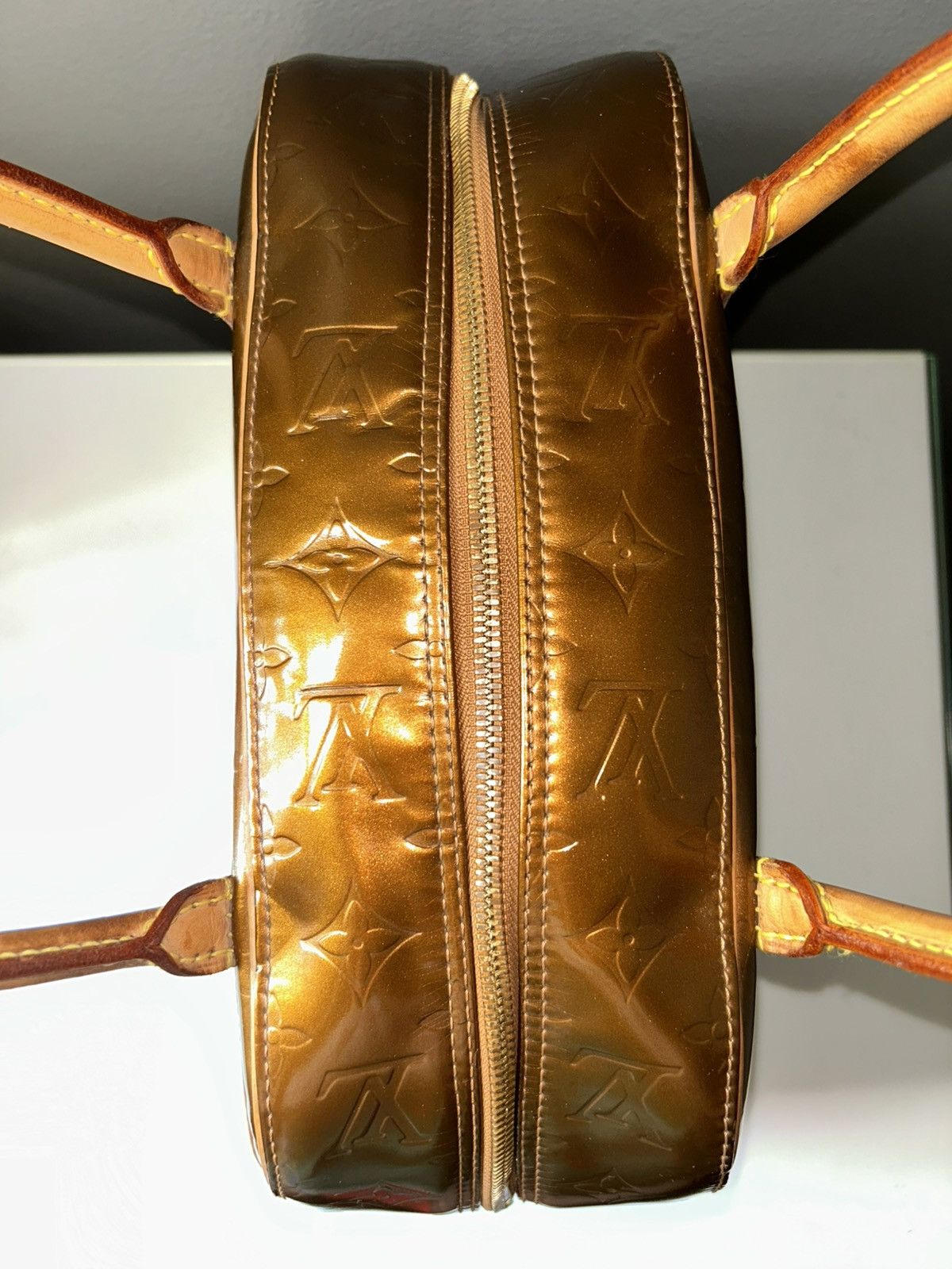 Louis Vuitton Louis Vuitton Bronze Vernis Tompkins Square Handbag BA0060 Size ONE SIZE - 4 Thumbnail