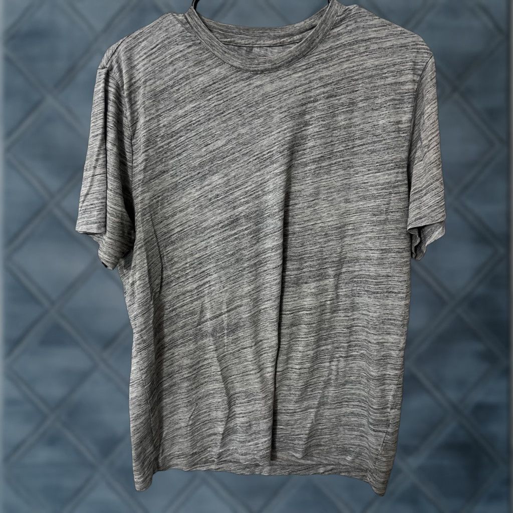 Banana Republic VINTAGE Banana Republic Shirt Mens Medium Gray Short Sleeve Premium Wash Tee Size US M / EU 48-50 / 2 - 1 Thumbnail