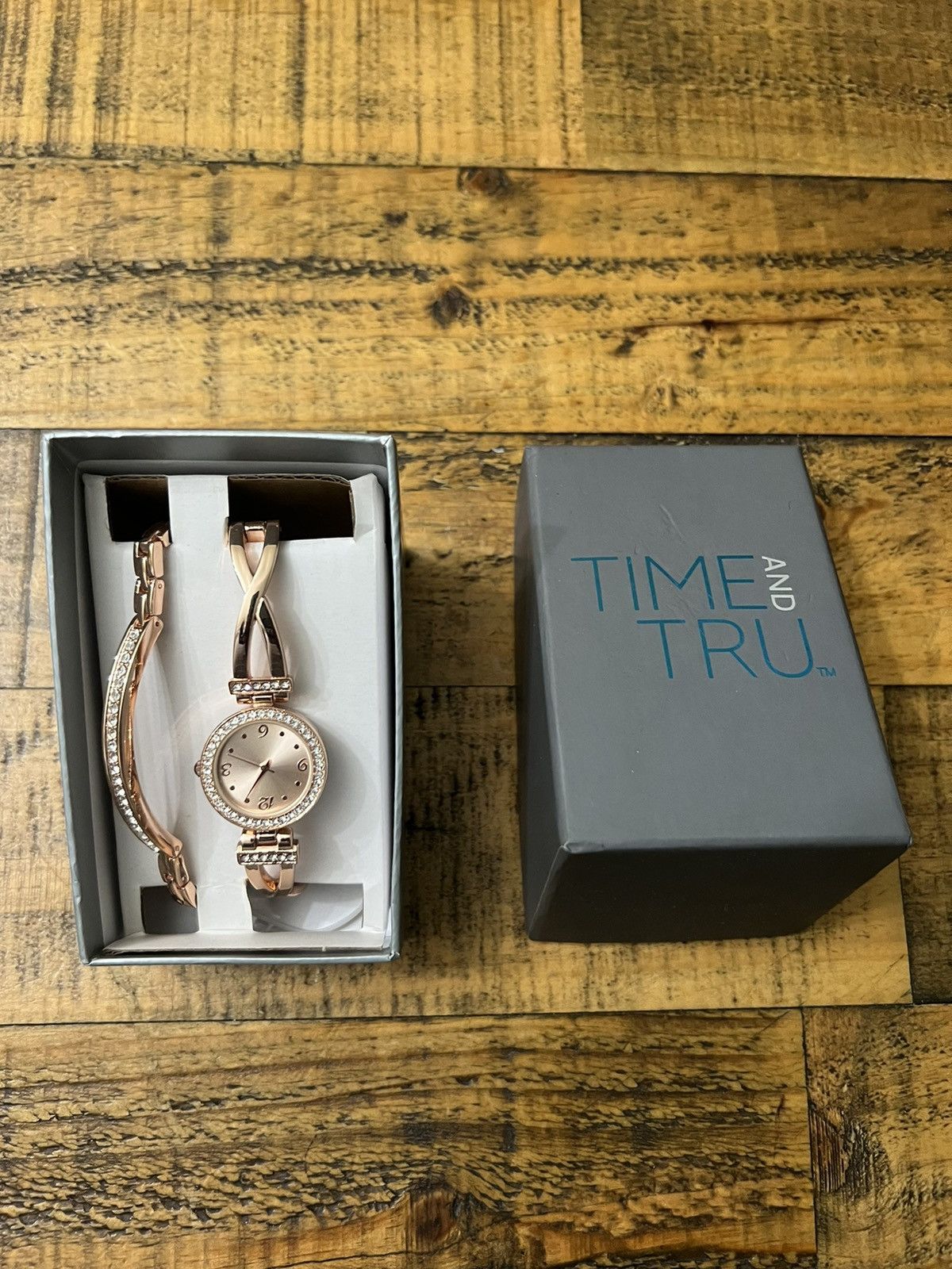 Other Time & True Ladies Watch & Bracelet Set Rose Gold Crystal Size ONE SIZE - 1 Thumbnail