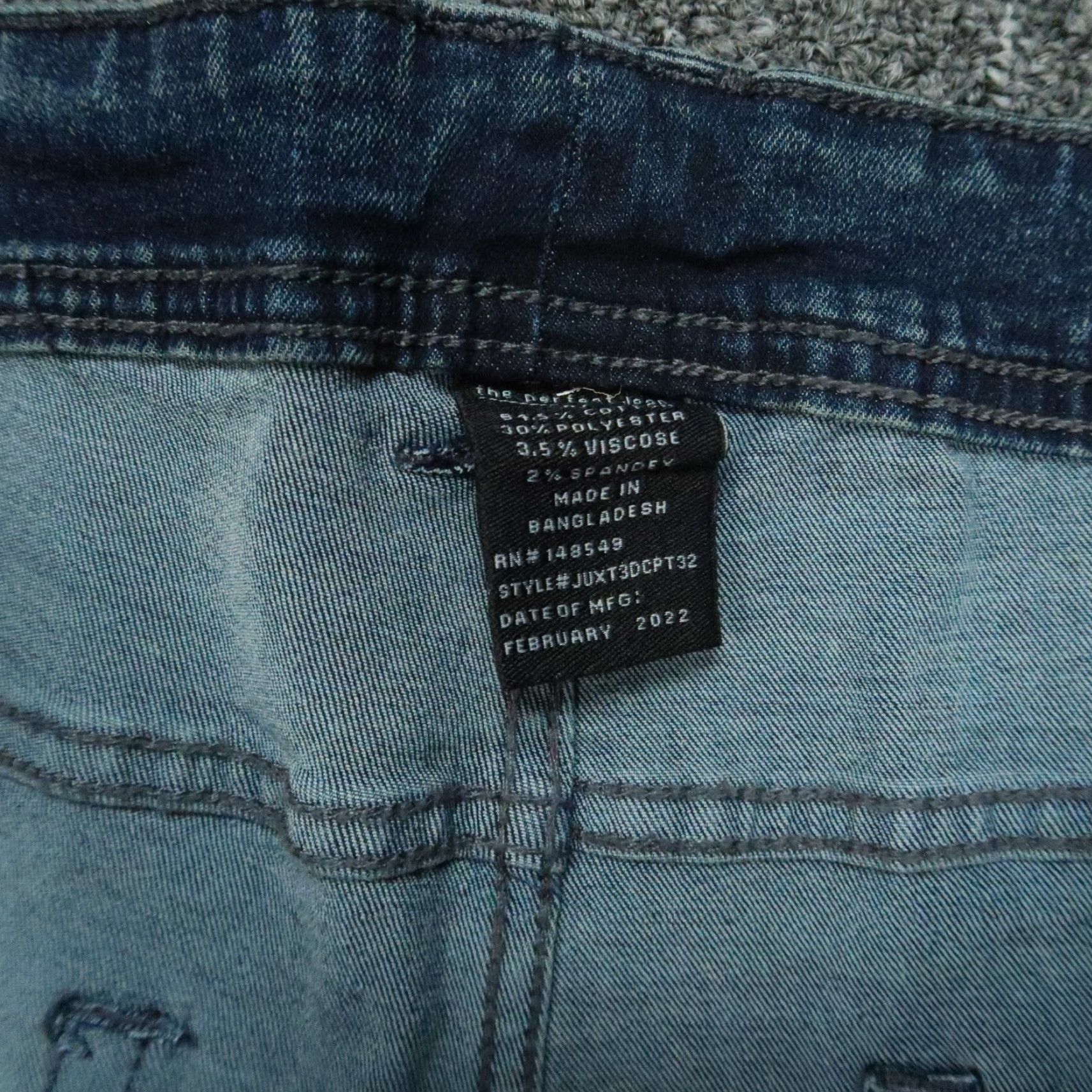 Vintage VINTAGE The Perfect Jean Mens Jeans 5-Pocket Athletic Straight 44x32 Blue NWT Size US 44 / EU 60 - 4 Thumbnail