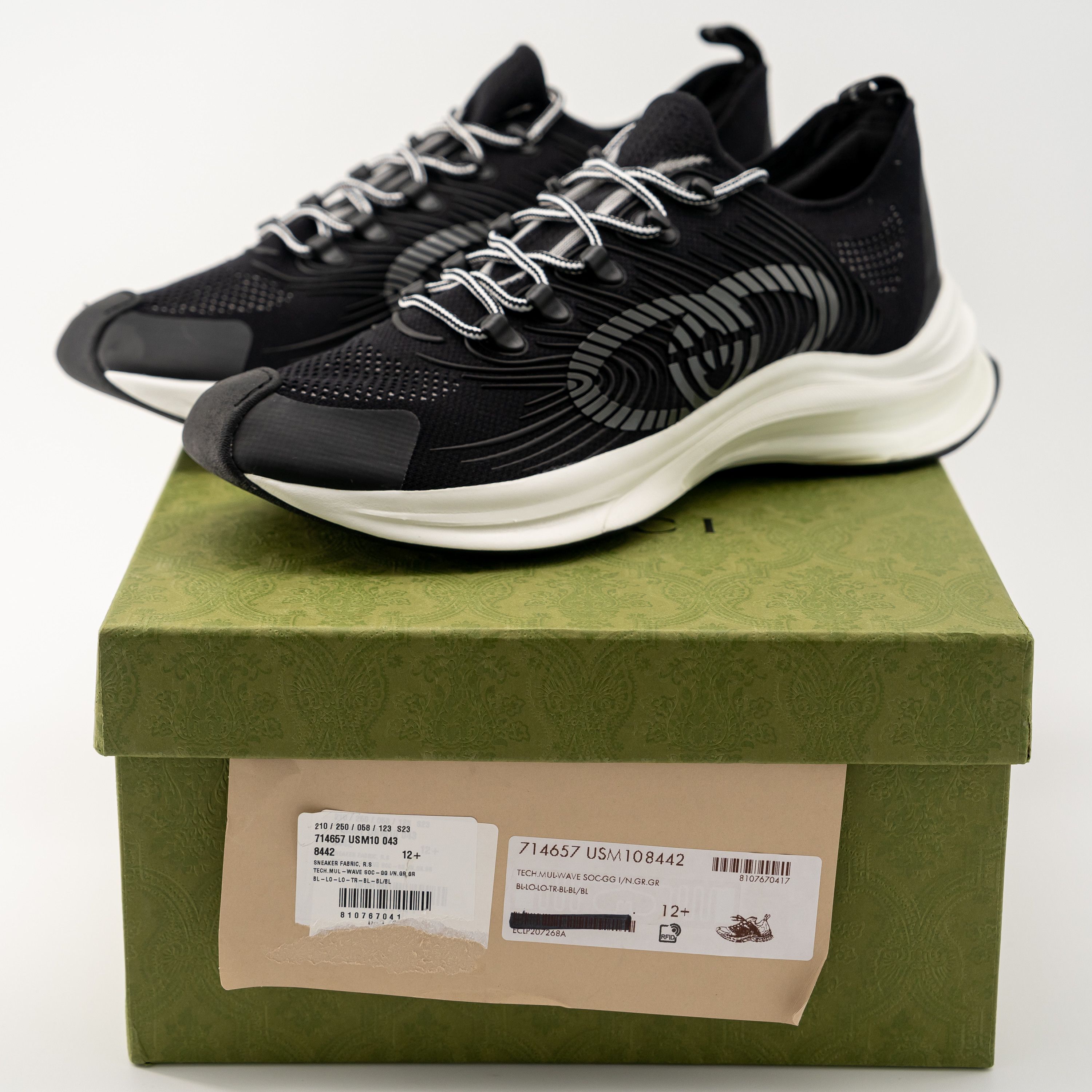 Gucci G 12.5 US 13 Gucci Run Sneaker Black White Knit GG Size US 13 / EU 46 - 9 Thumbnail