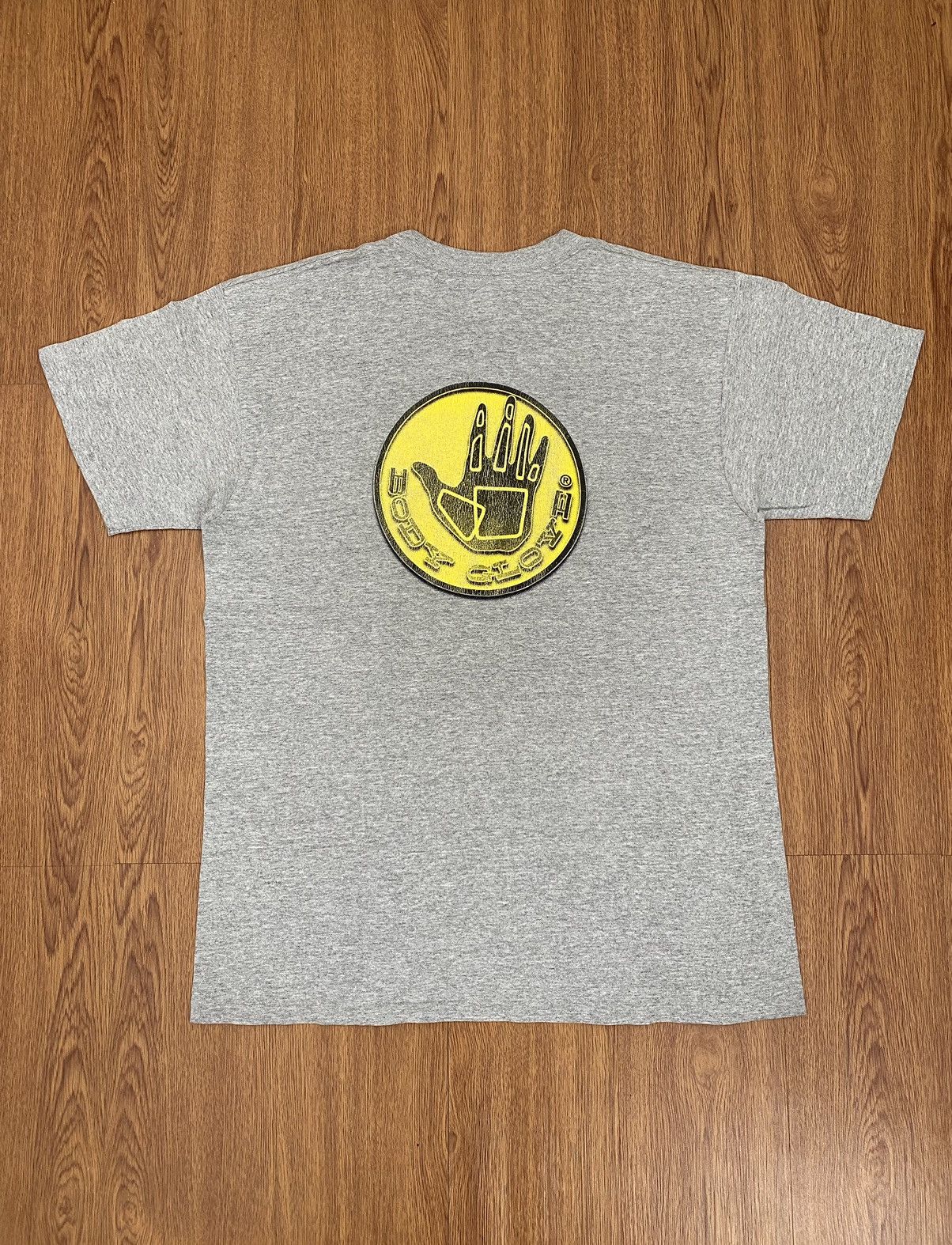 Vintage Body Globe logo t-shirt