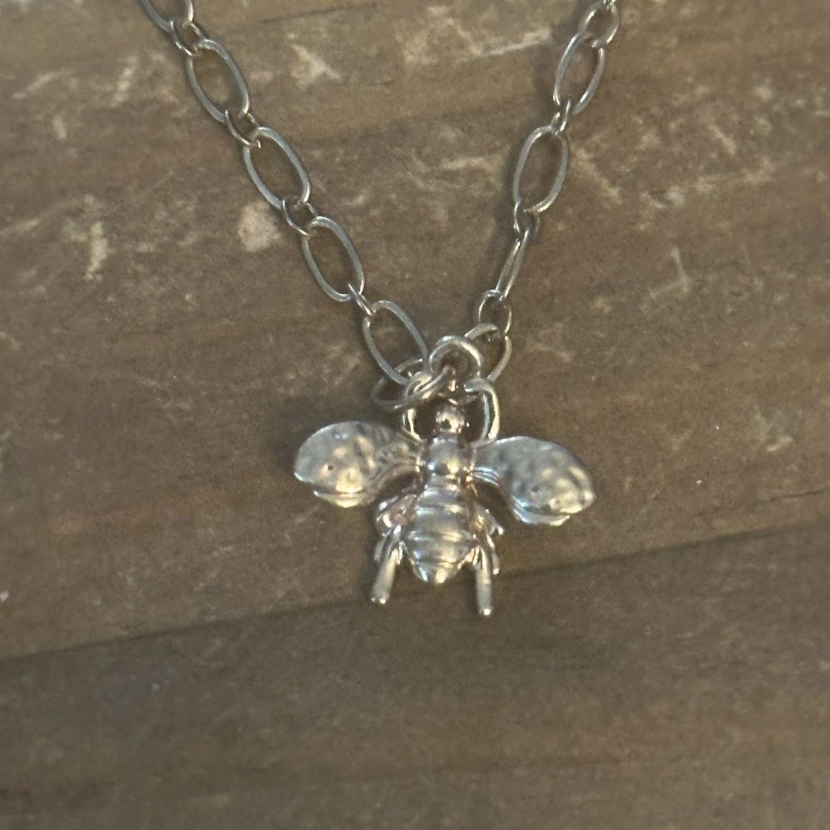 Other Gold tone triple strand choker bumble bee pendant necklace Size ONE SIZE - 3 Thumbnail