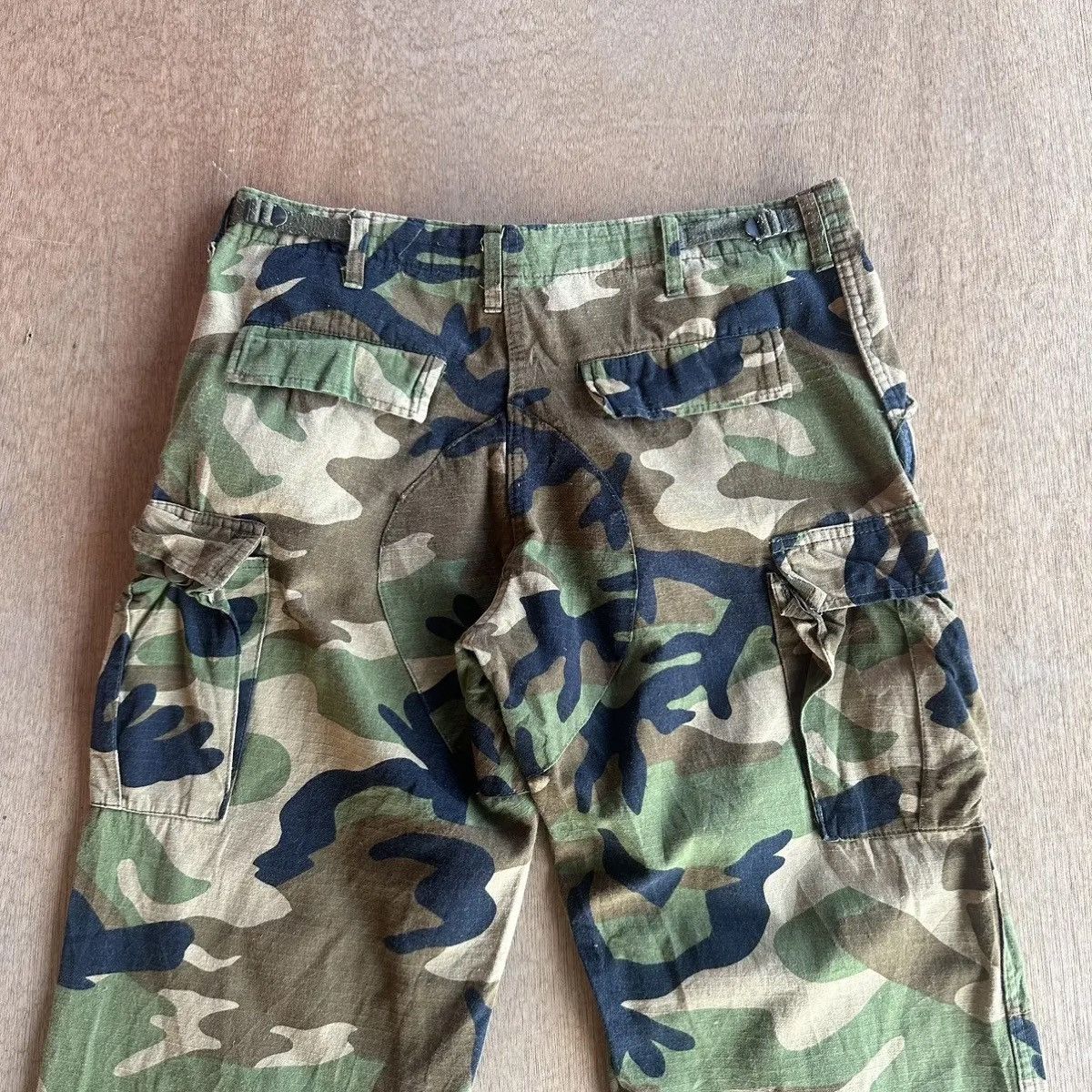 Japanese Brand VTG DOUBLE KNEE CAMO WOODLAND DISTRESSED TACTICAL CARGO PANT Size US 34 / EU 50 - 13 Thumbnail