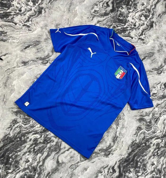 Puma Puma Italy 2010 2011 Home Football Shirt Soccer Jersey Size US M / EU 48-50 / 2 - 1 Thumbnail
