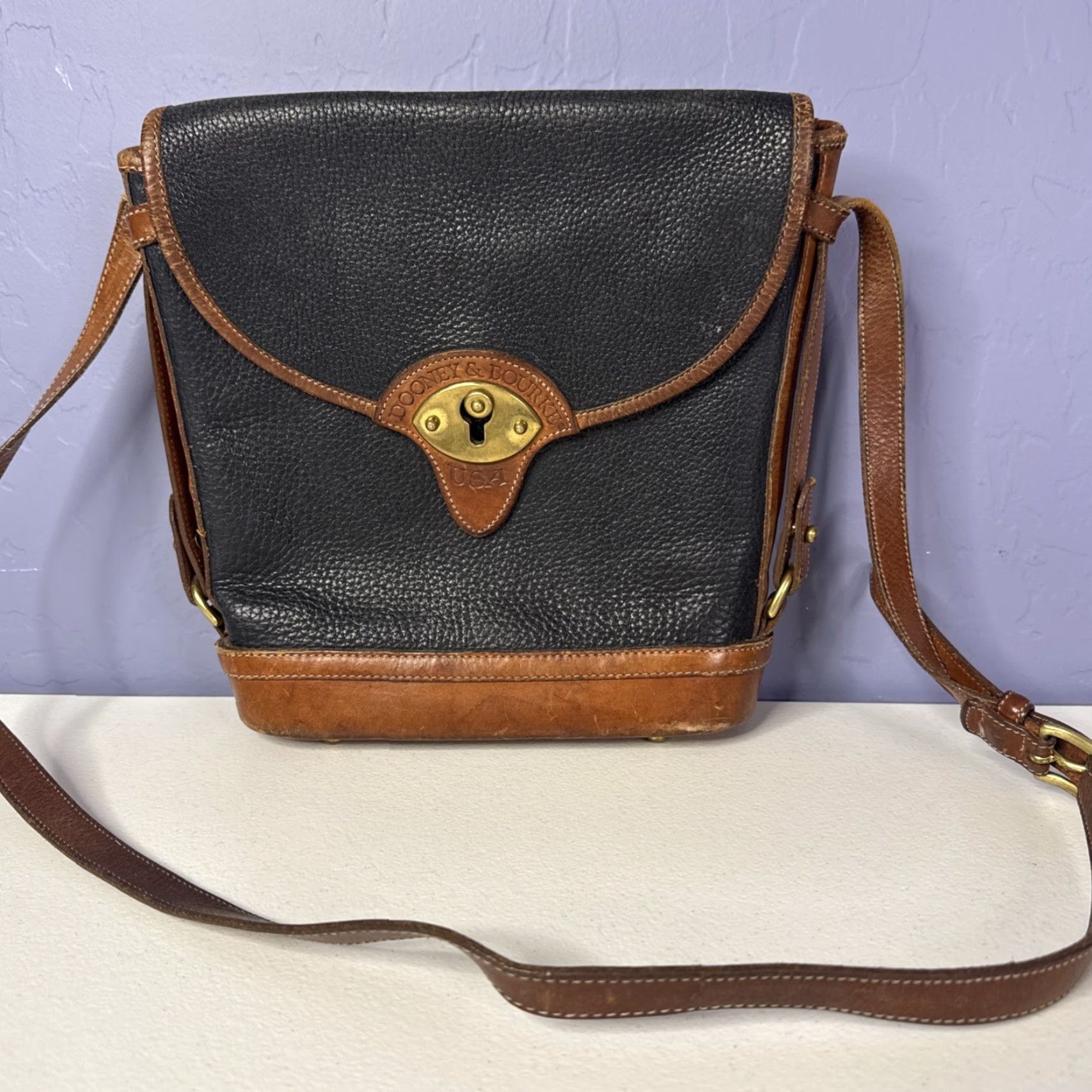 Dooney & Bourke VINTAGE Dooney & Bourke Cavalry Spectator Bag Bucket Bag Black Tan All Weather Leather Women Size ONE SIZE - 2 Thumbnail