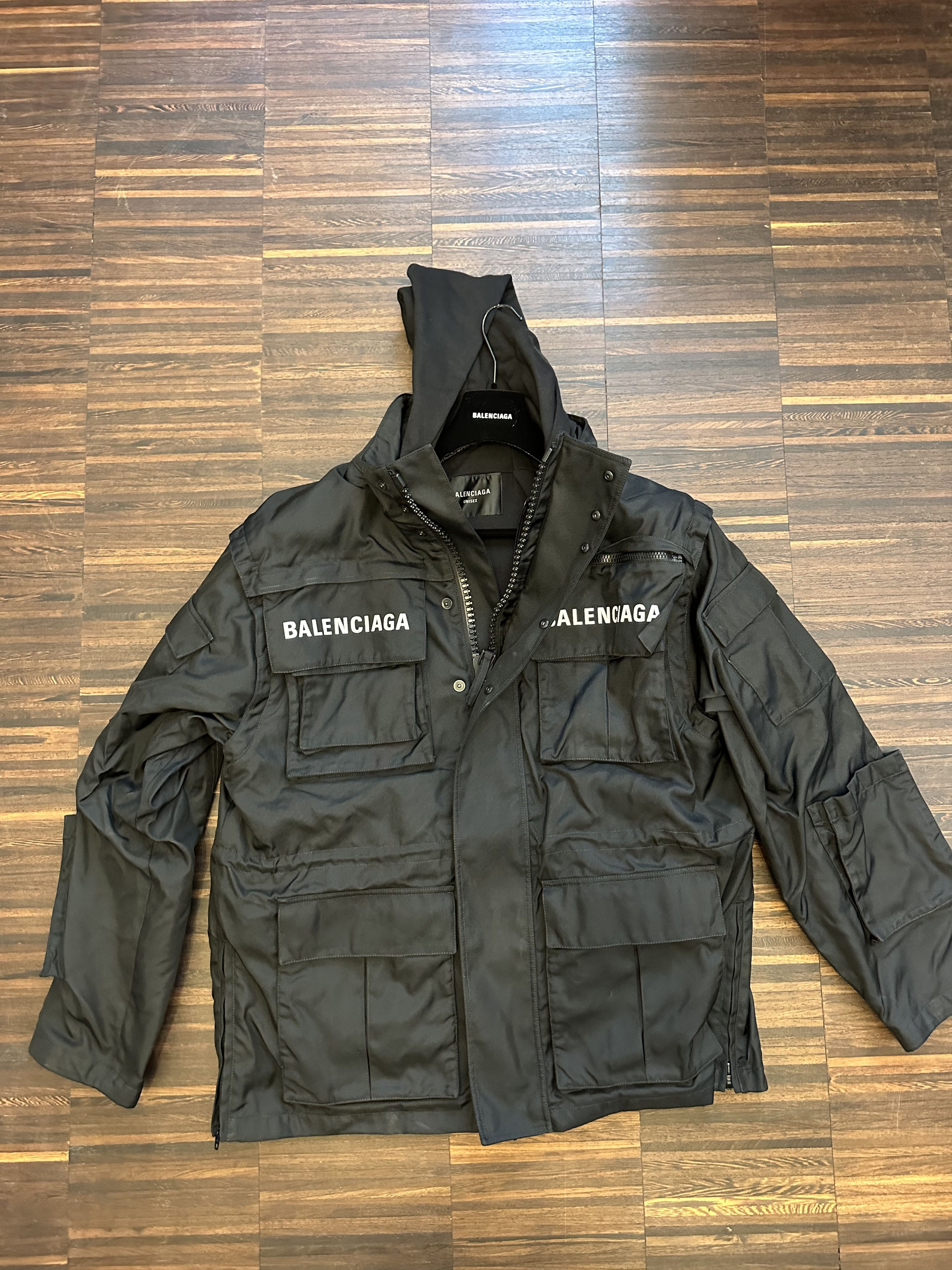 Balenciaga Balenciaga Paris All In Parka in Black Size 3 BNWT Size US L / EU 52-54 / 3 - 3 Thumbnail